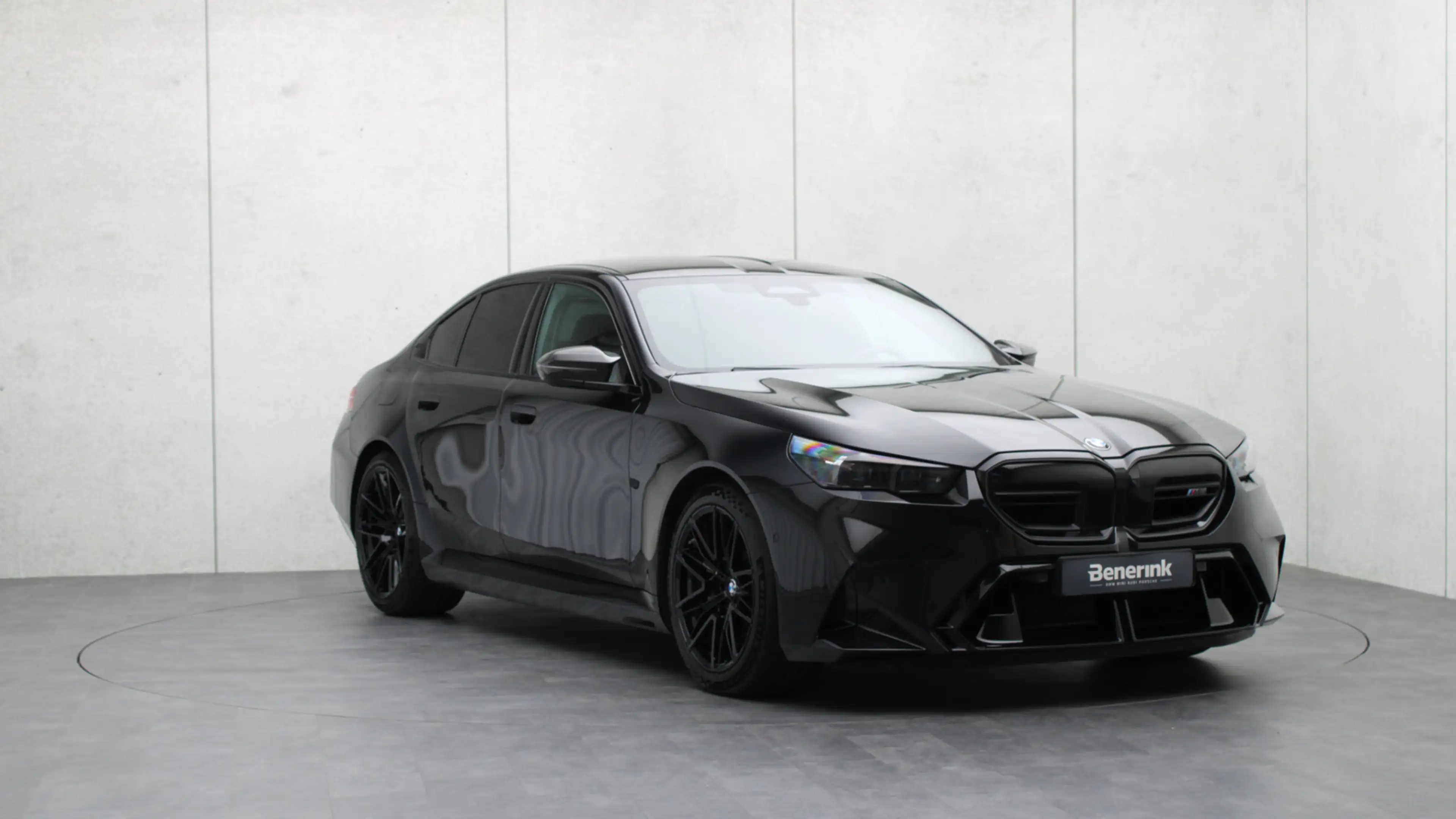 BMW M5 Sedan | Ultimate Package | M Drivers Package | Bow — photo 5