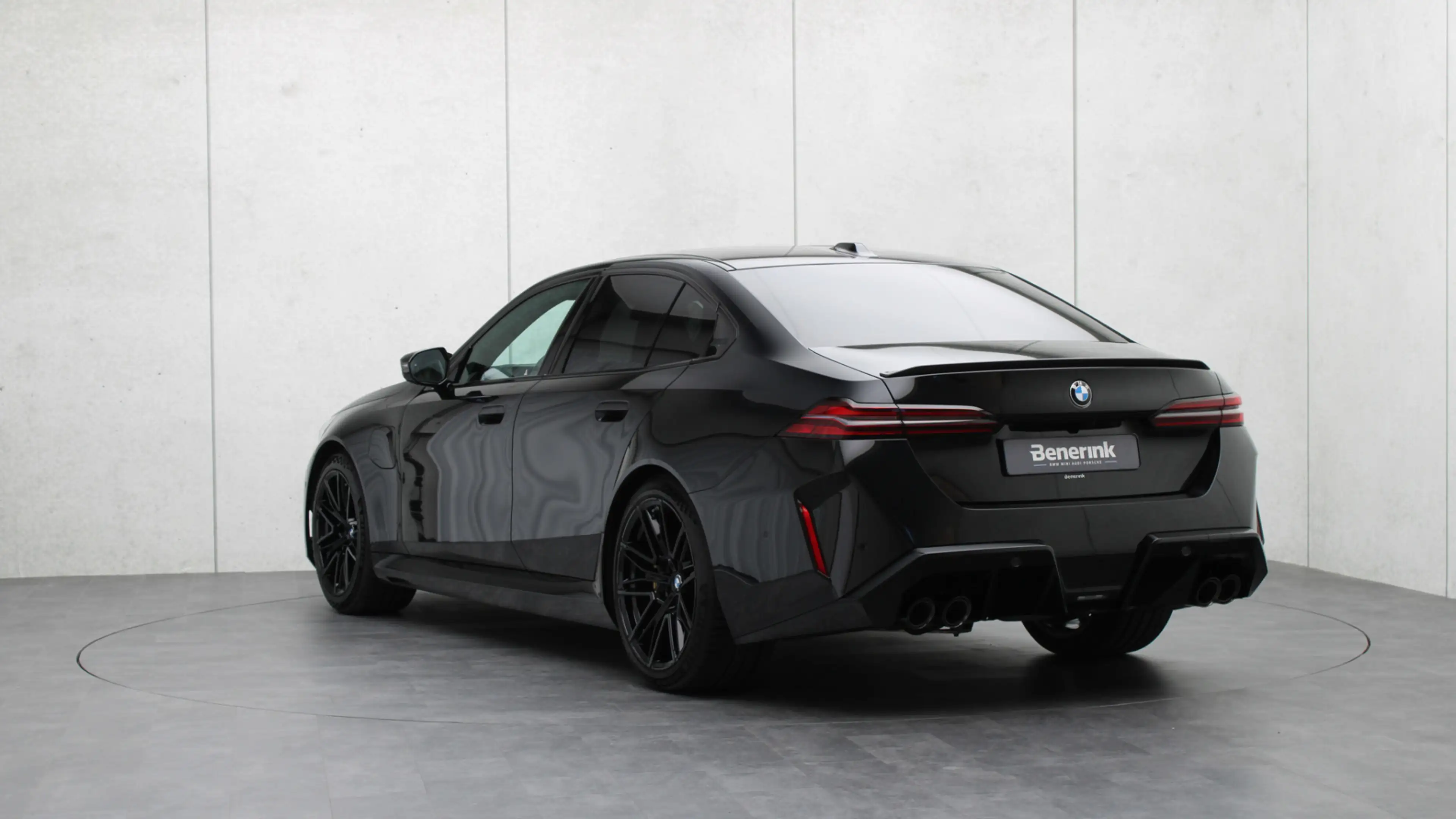 BMW M5 Sedan | Ultimate Package | M Drivers Package | Bow — photo 3