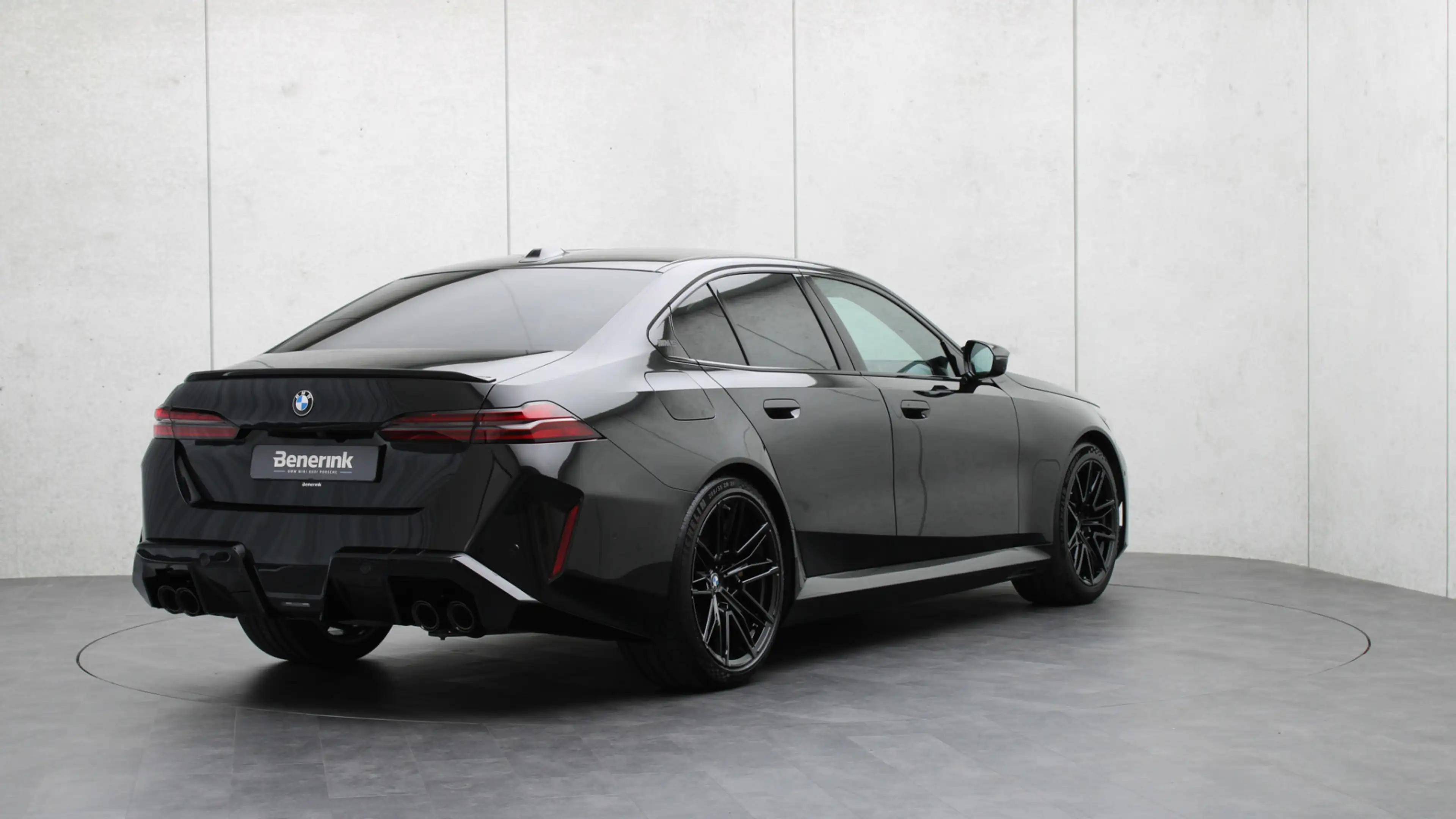 BMW M5 Sedan | Ultimate Package | M Drivers Package | Bow — photo 4