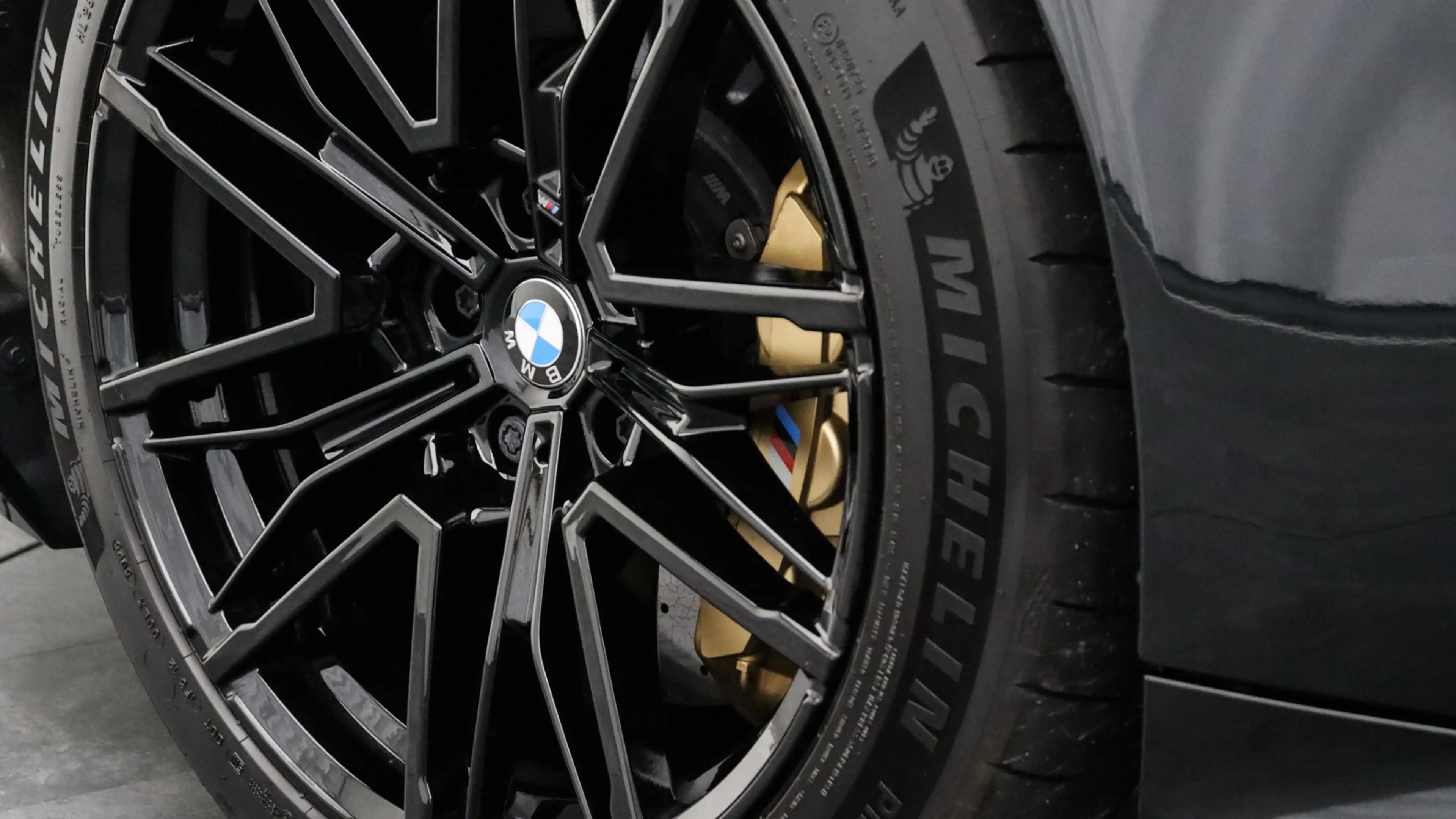 BMW M5 Sedan | Ultimate Package | M Drivers Package | Bow — photo 7