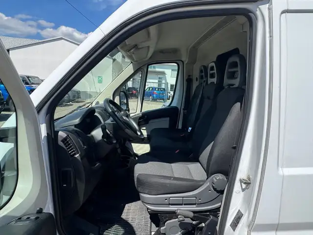 Fiat Ducato view 11