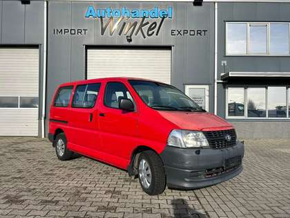 Toyota Hiace 2.5 D-4D TAXI 9 PEOPLE