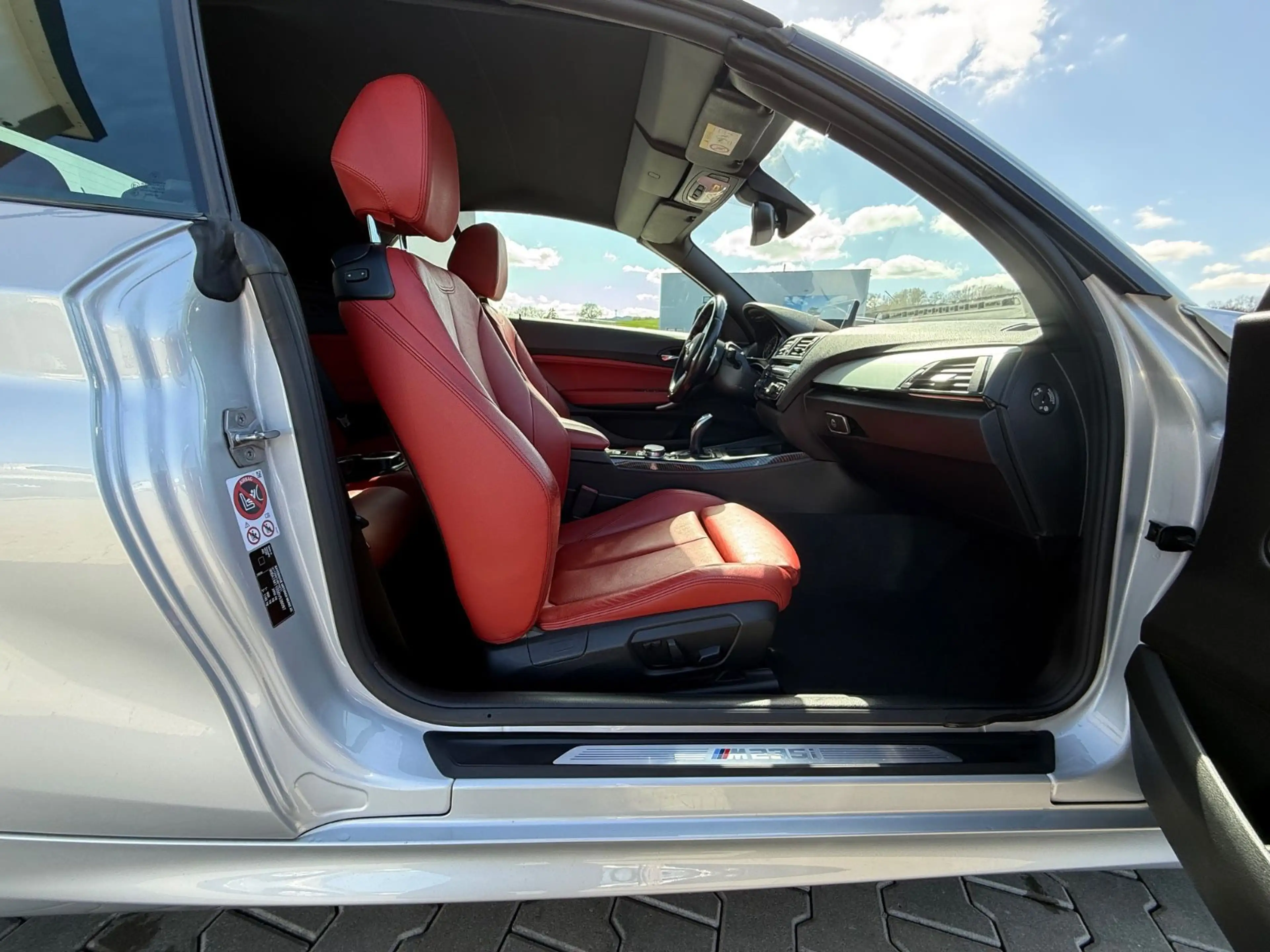 BMW 235 Cabrio — photo 11
