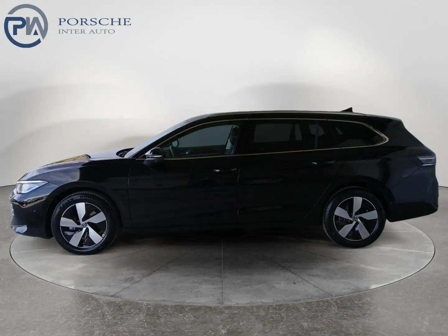 Volkswagen Passat Variant Business eTSI DSG Schwarz - 2