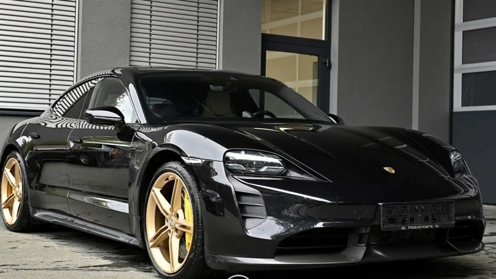 Porsche Taycan Turbo S Negro - 1