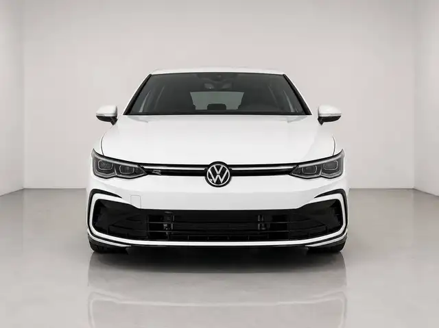 Volkswagen Golf view 3
