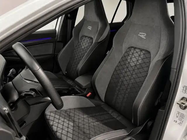 Volkswagen Golf view 8