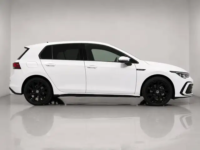 Volkswagen Golf view 4