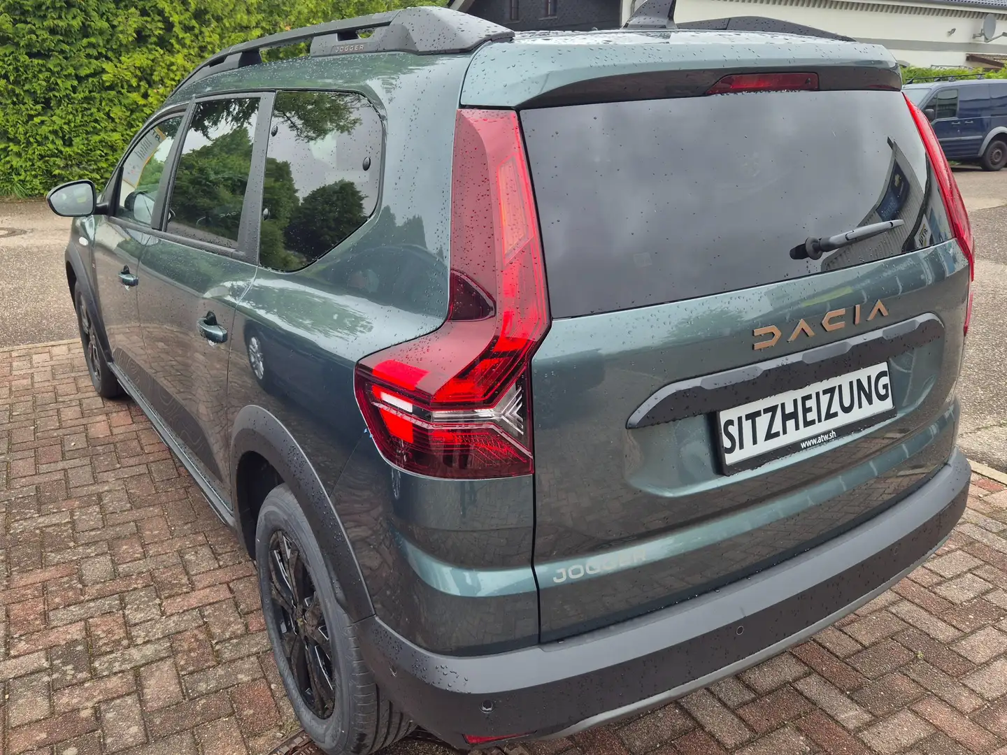 Dacia Jogger Extreme TCe 110 mit 5 Jahre Garantie 7. Sitze Groen - 2