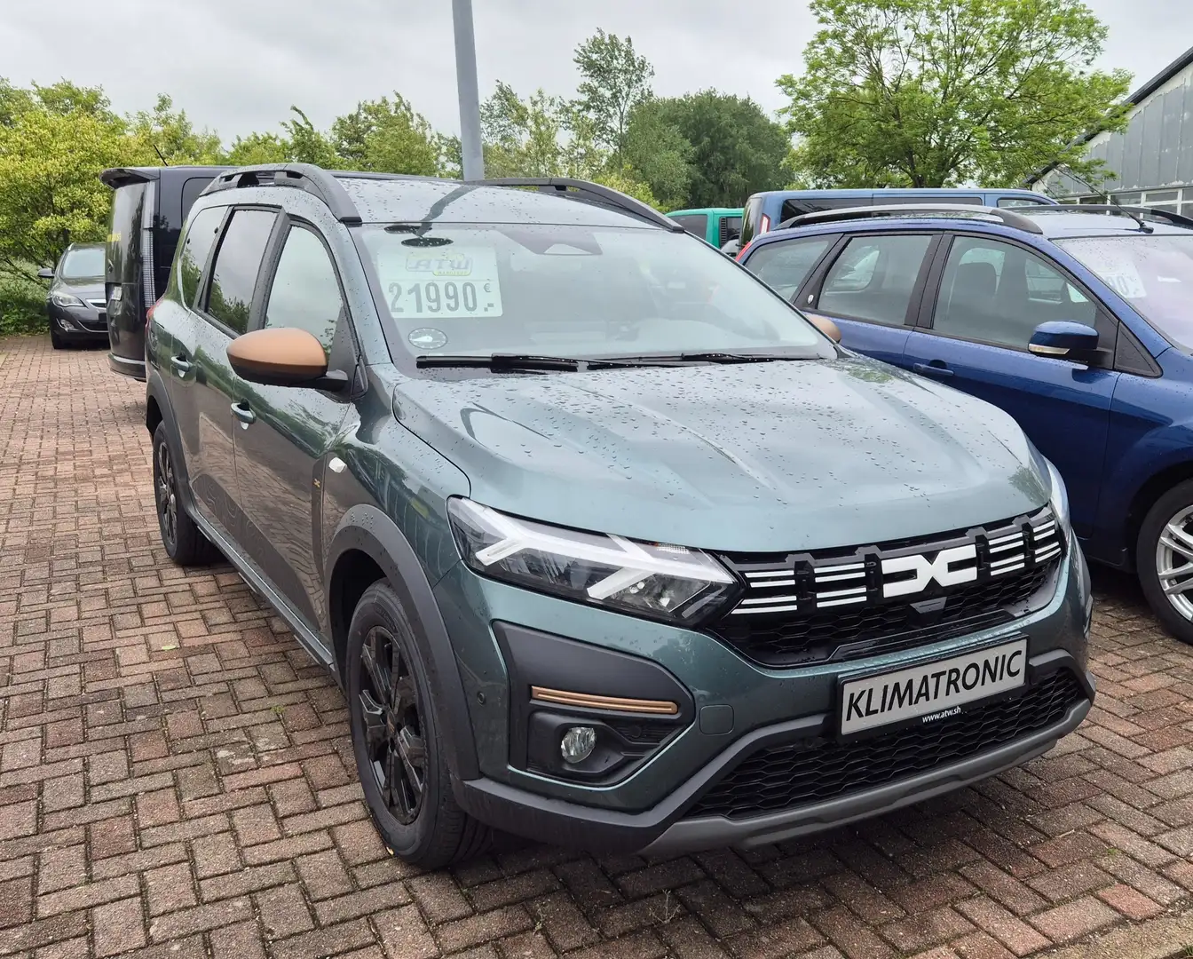 Dacia Jogger Extreme TCe 110 mit 5 Jahre Garantie 7. Sitze Groen - 1