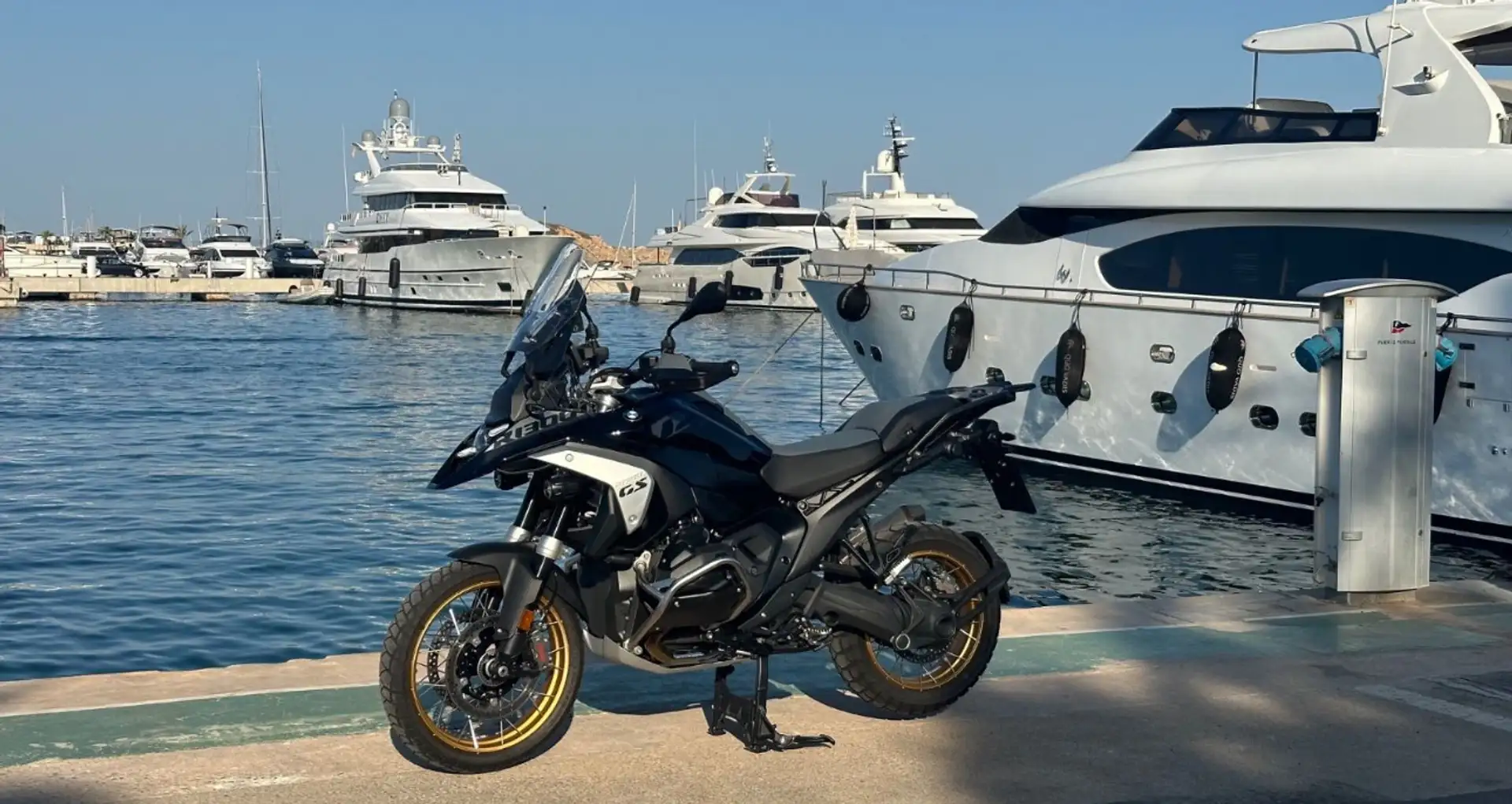 BMW R 1300 GS Tripple Black vollausstattung 5j oil service incl. - 1