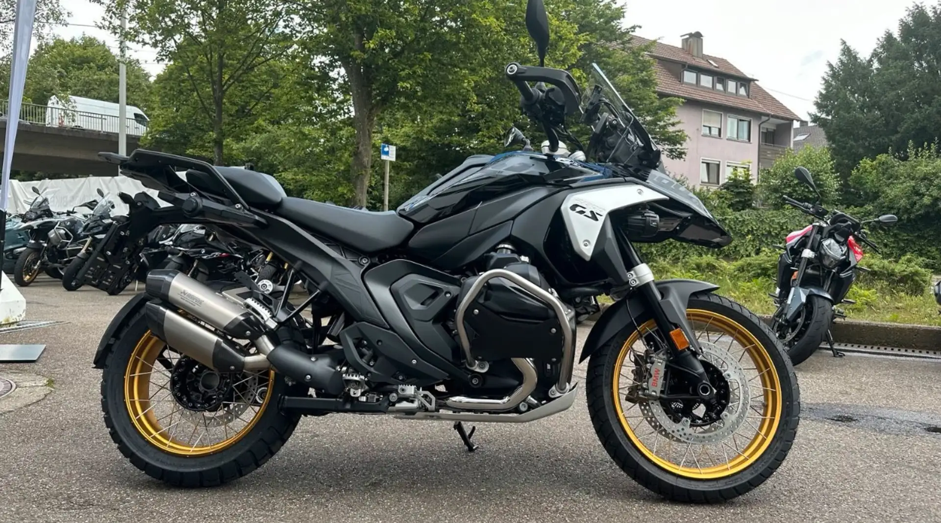 BMW R 1300 GS Tripple Black vollausstattung 5j oil service incl. - 2
