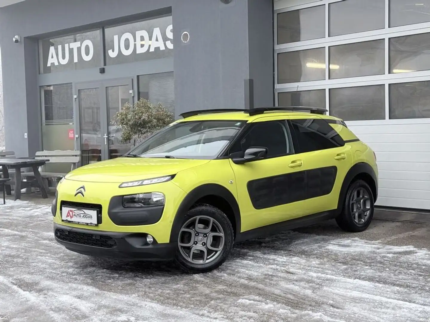 Citroen C4 Cactus 1.2 VTI82 Shine **Kamera/Navigation** Gelb - 2