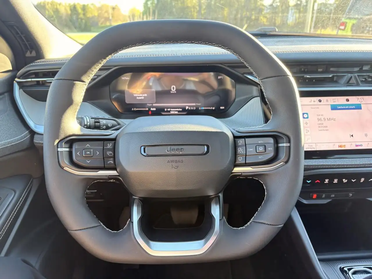Jeep Cherokee снимка Jeep Cherokee