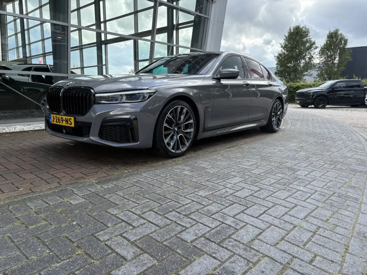 BMW 745 7-serie 745e High Executive Gri - 2