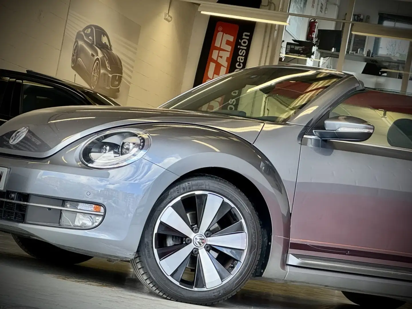 Volkswagen Beetle Descapotable Automático de 2 Puertas Grau - 2