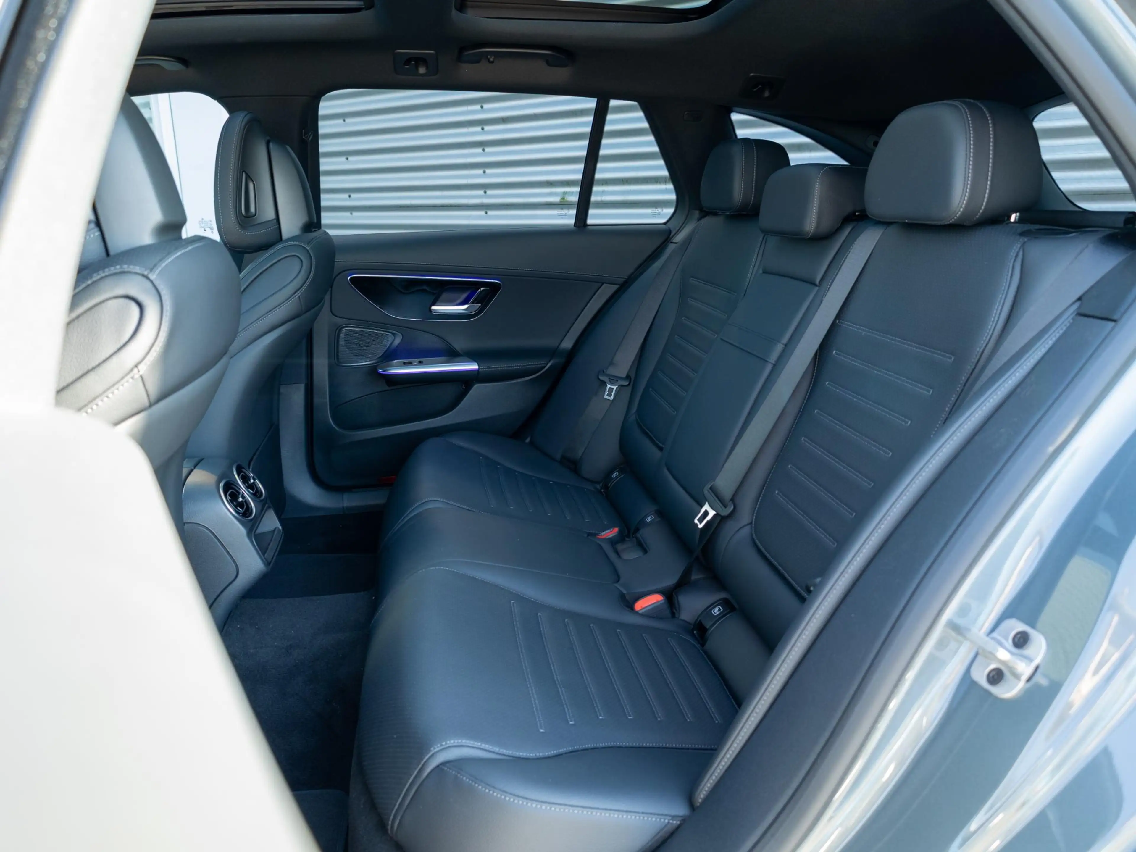 Mercedes-Benz C 300 Estate e Business Solution AMG Panorama dak | Trek — photo 10
