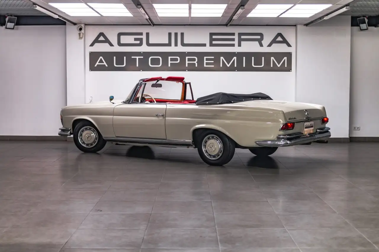 Mercedes-Benz 220 SE, foto 3