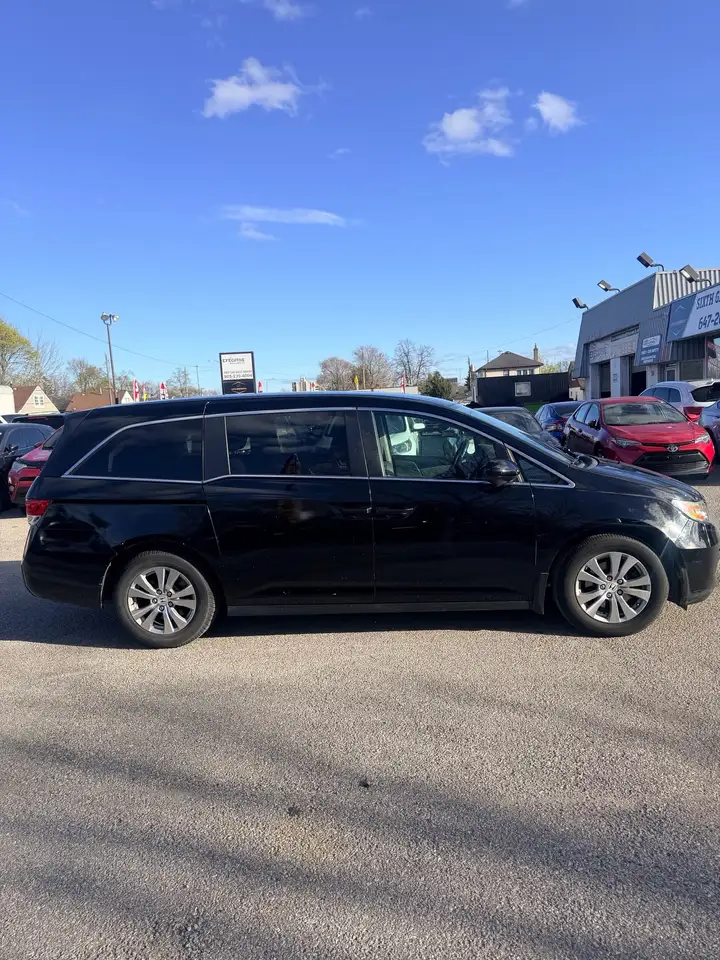 Honda Odyssey снимка Honda Odyssey