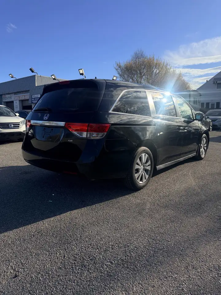 Honda Odyssey снимка Honda Odyssey
