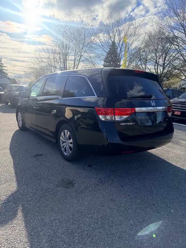 Honda Odyssey снимка Honda Odyssey