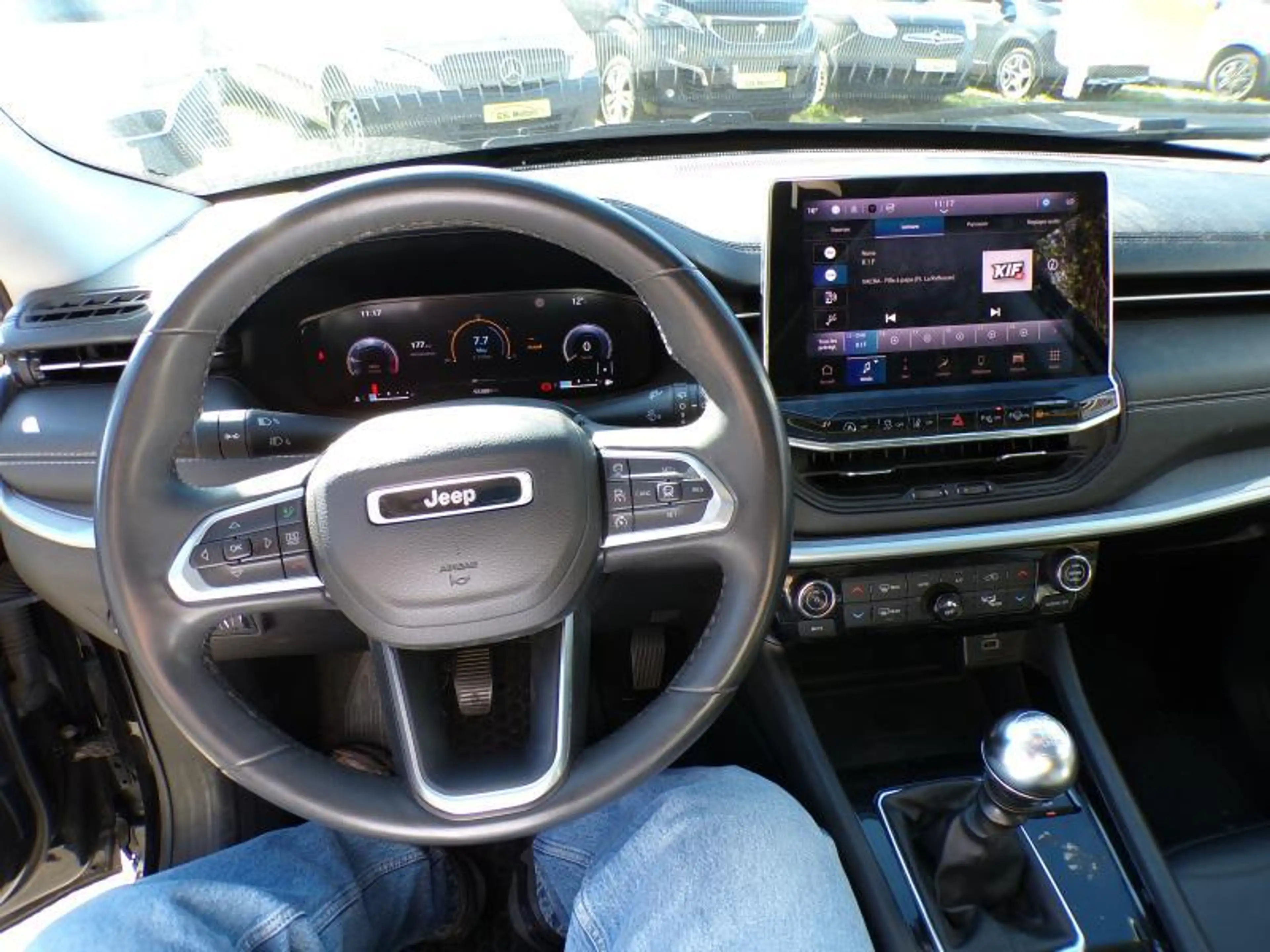 Jeep Compass 1.6D 131cv Noir 05/22 93388km Clim GPS Bluetooth — photo 11