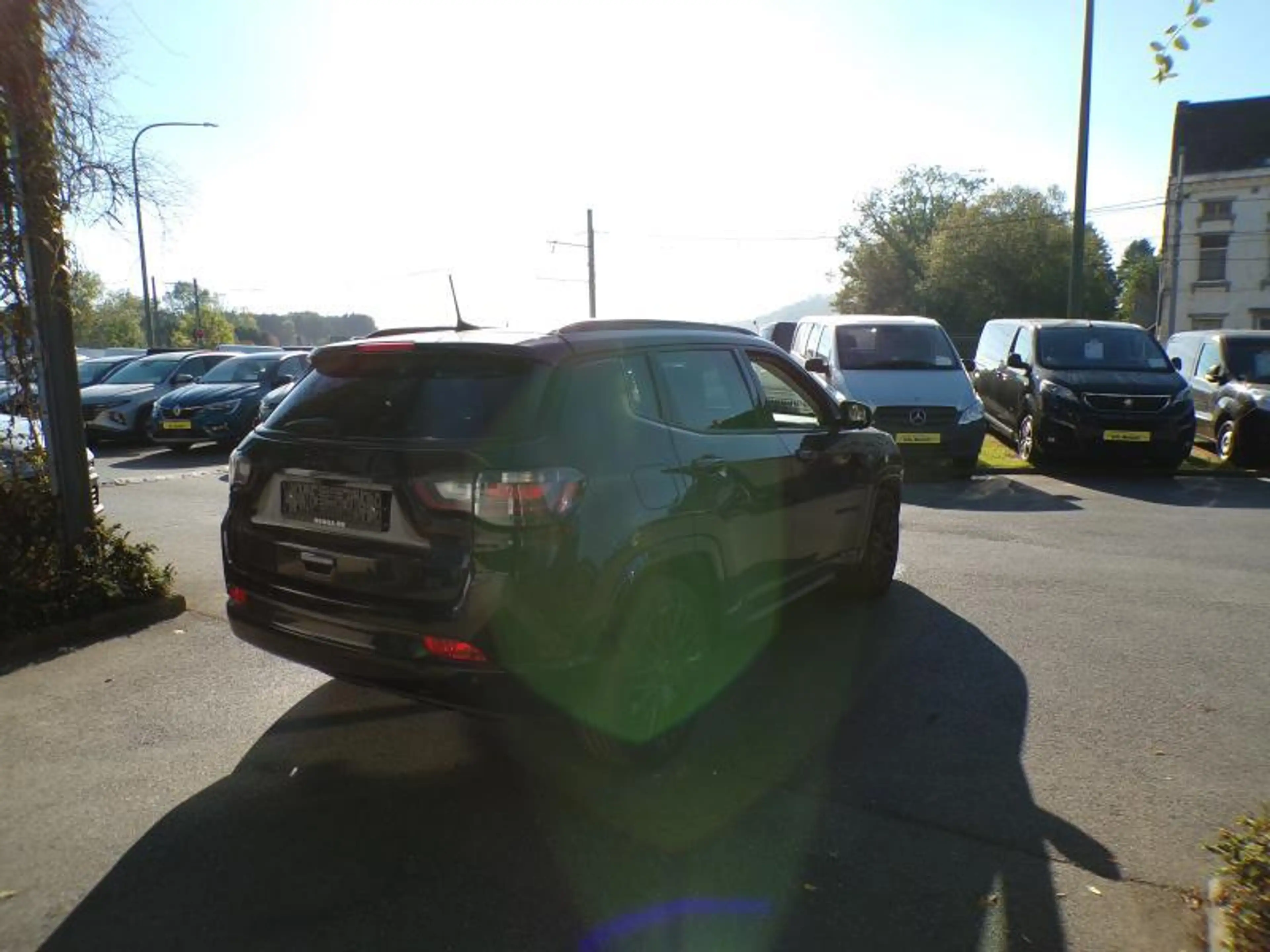 Jeep Compass 1.6D 131cv Noir 05/22 93388km Clim GPS Bluetooth — photo 4