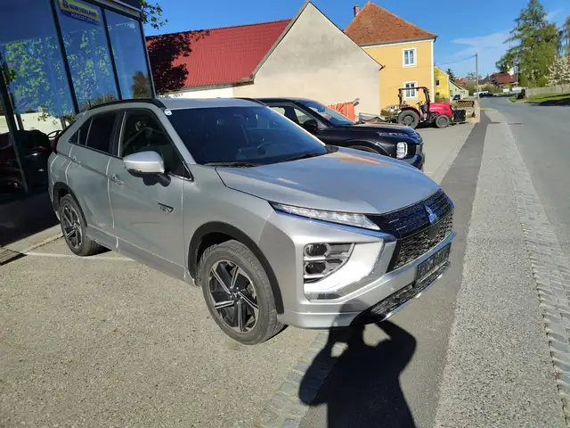 Mitsubishi Eclipse Cross Eclipse Cross 2,4 PHEV 4WD Diamond Automatik