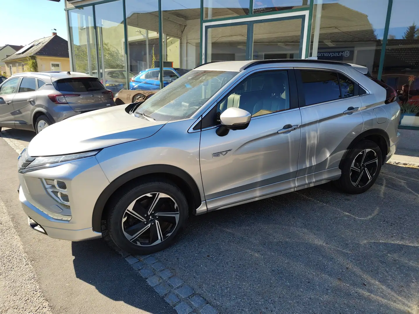 Mitsubishi Eclipse Cross Eclipse Cross 2,4 PHEV 4WD Diamond Automatik Silber - 2