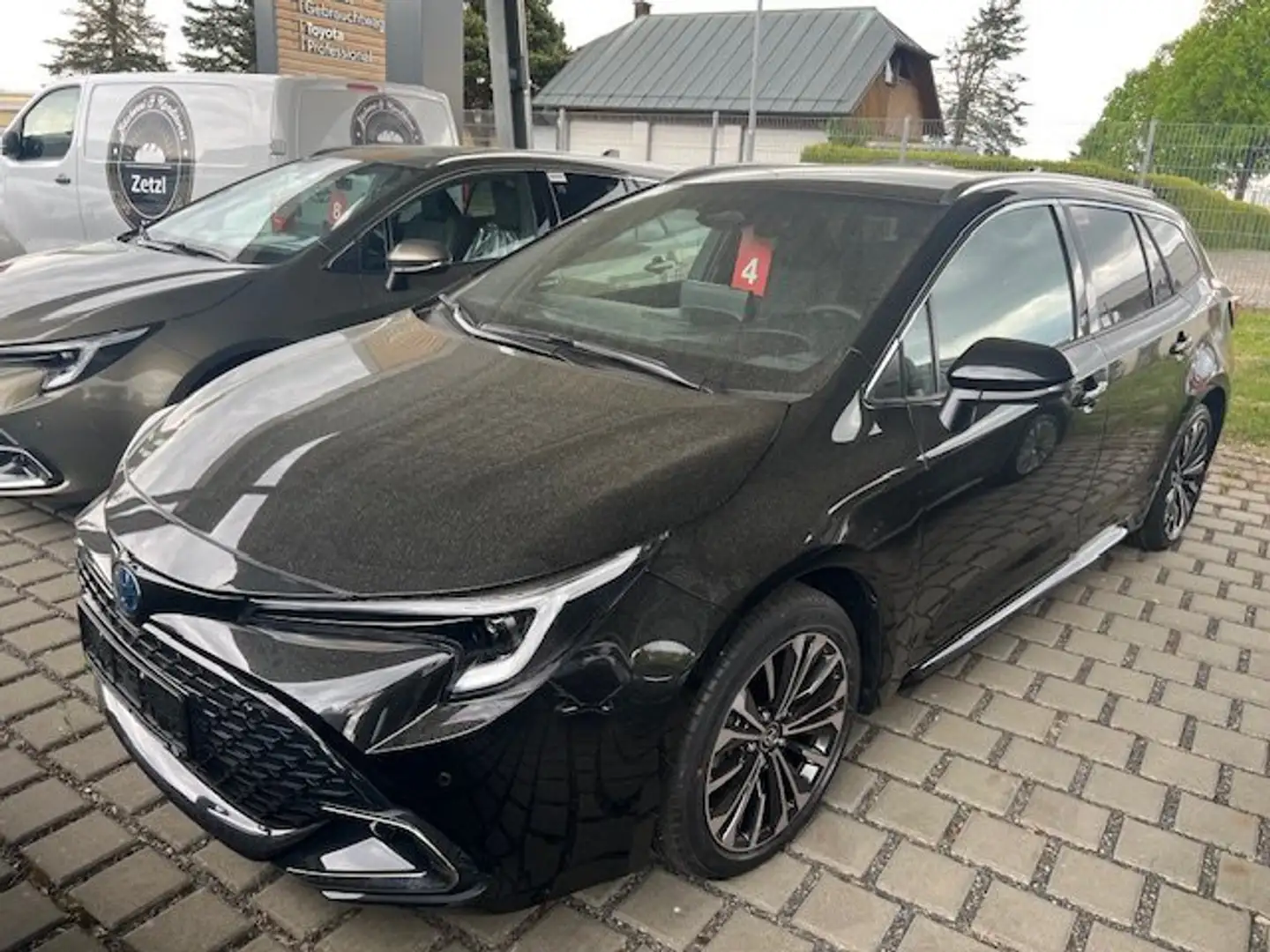 Toyota Corolla 2.0 Hybrid Touring Sports Team-D *Technik Paket* Nero - 1