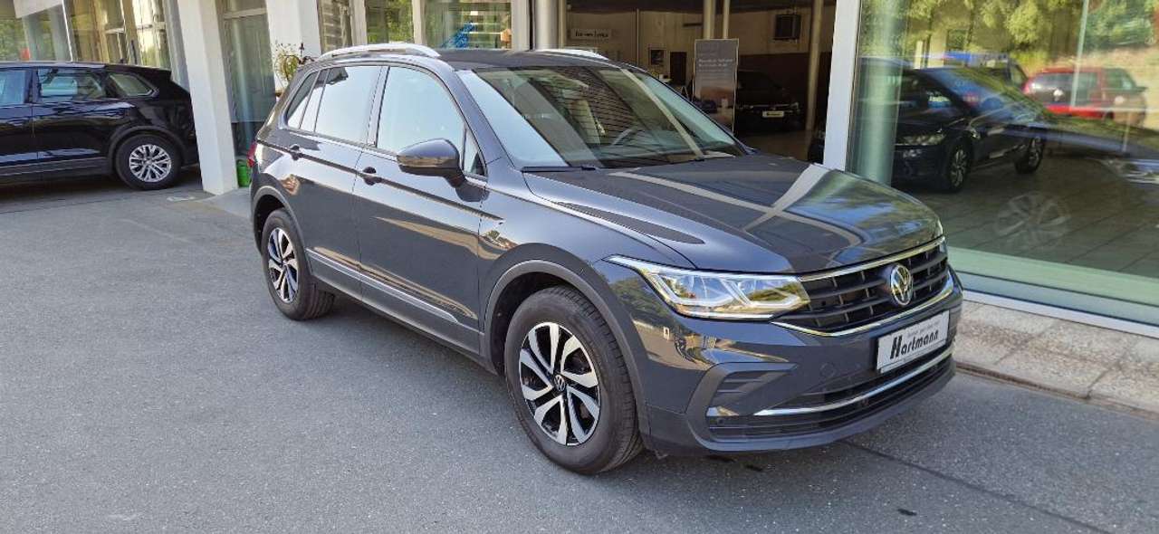 Volkswagen Tiguan 2022 — Active 1,5TSI DSG Matrix Navi Sitzh Klima ACC Kessy