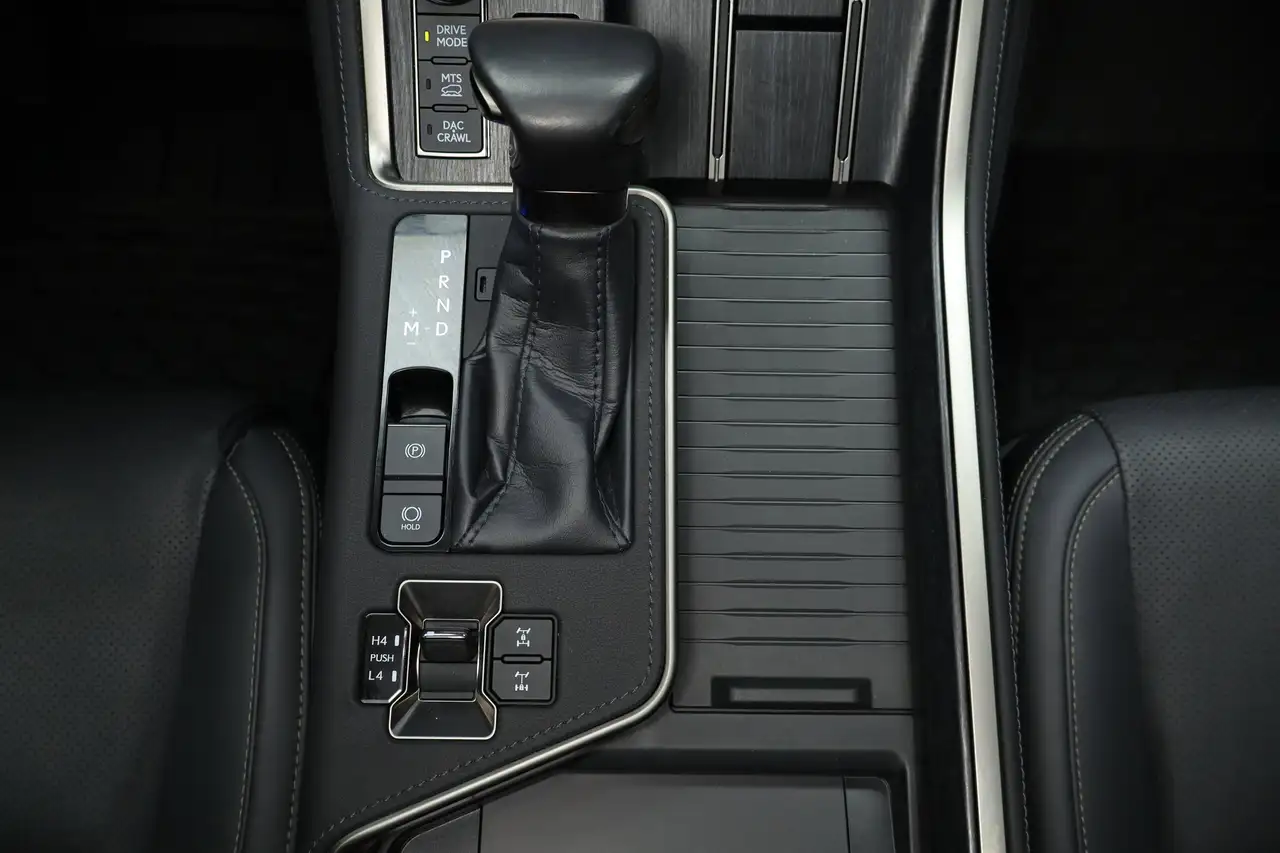 Lexus GX снимка Lexus GX