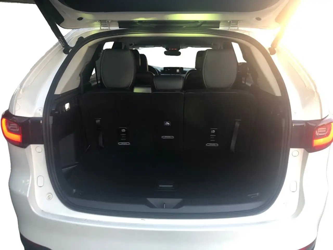 Mazda CX-90 MHEV снимка Mazda CX-90 MHEV