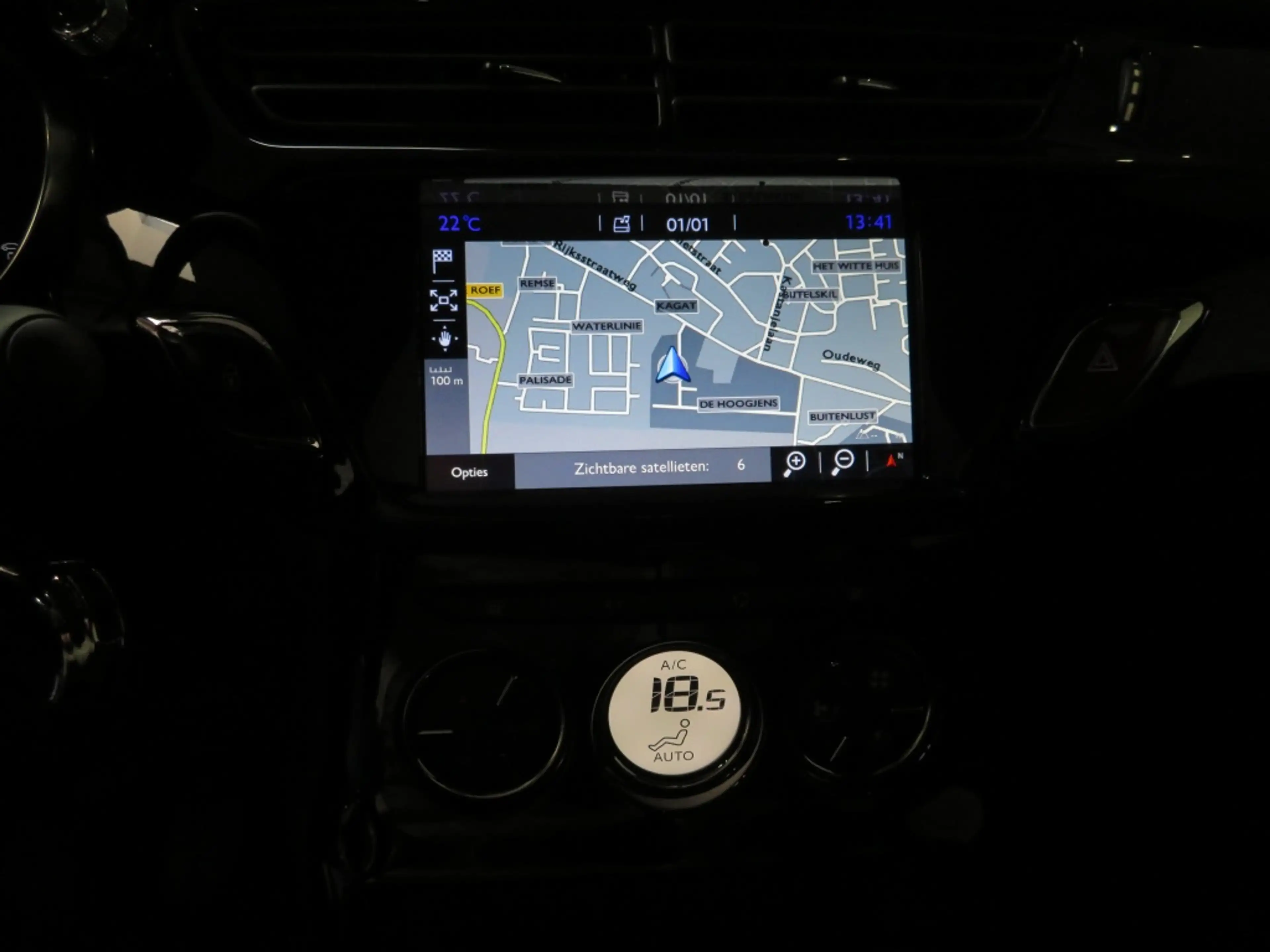 DS Automobiles DS 3 1.2 PureTech Chic — photo 9