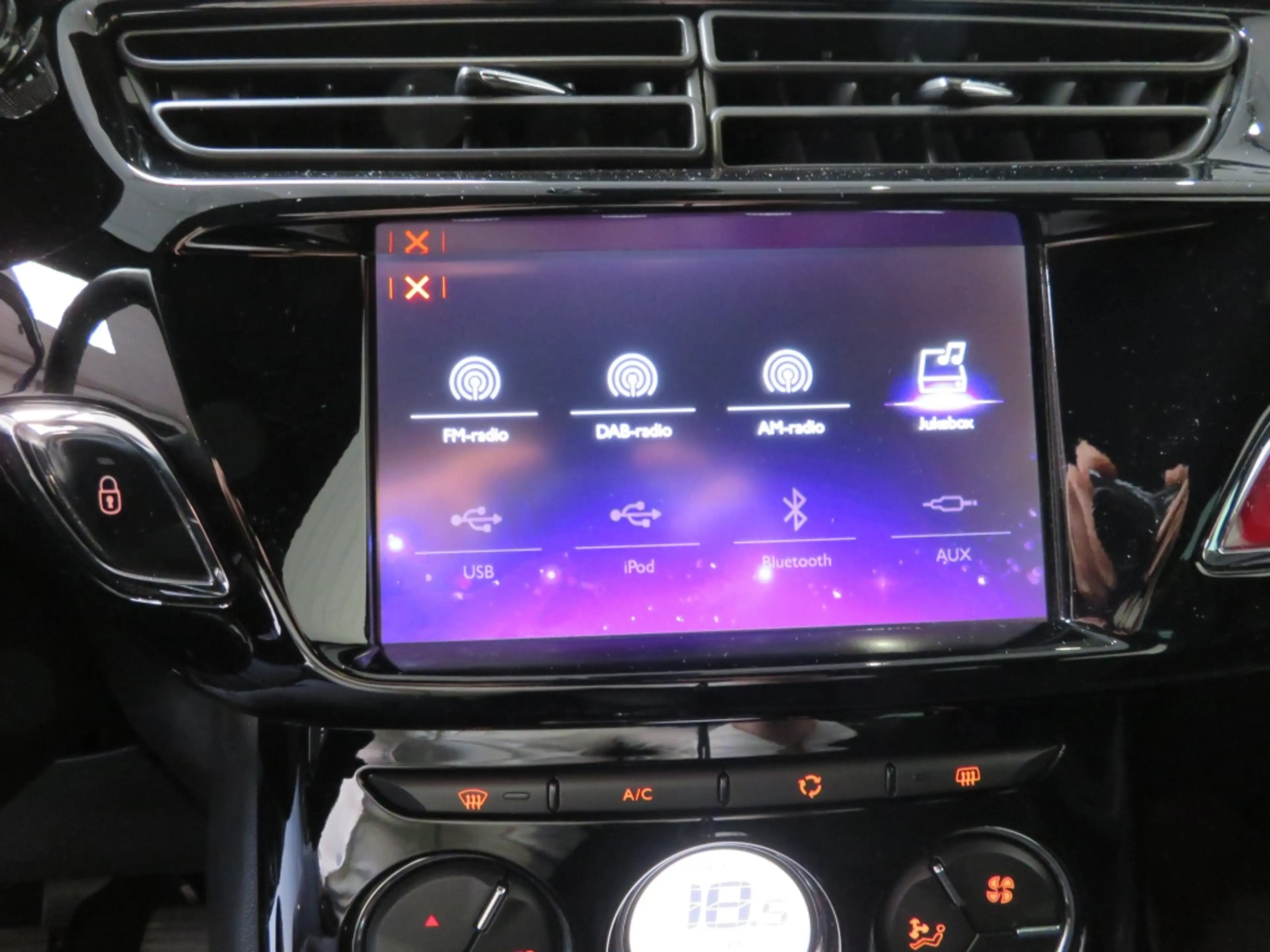DS Automobiles DS 3 1.2 PureTech Chic — photo 11