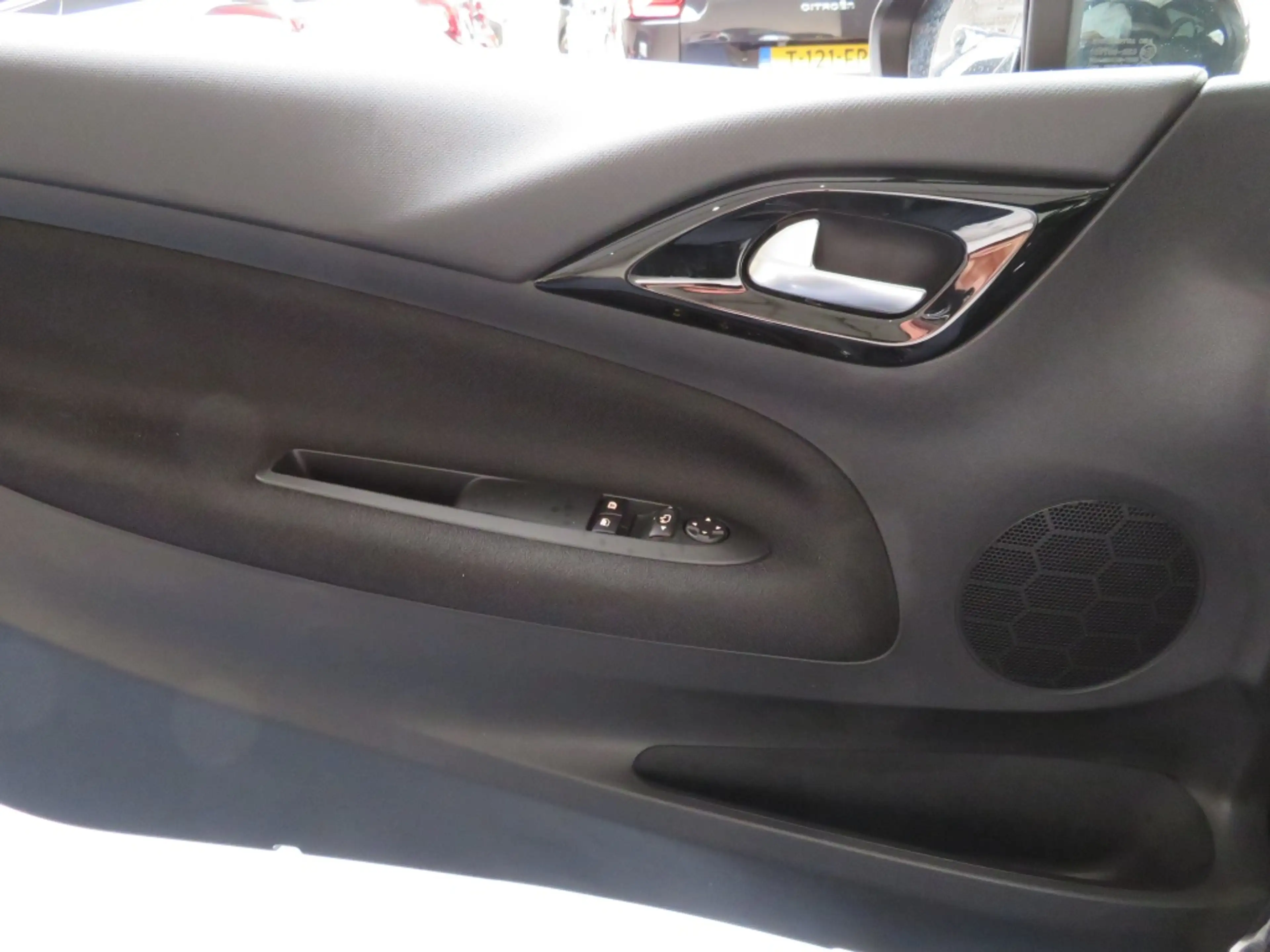 DS Automobiles DS 3 1.2 PureTech Chic — photo 16