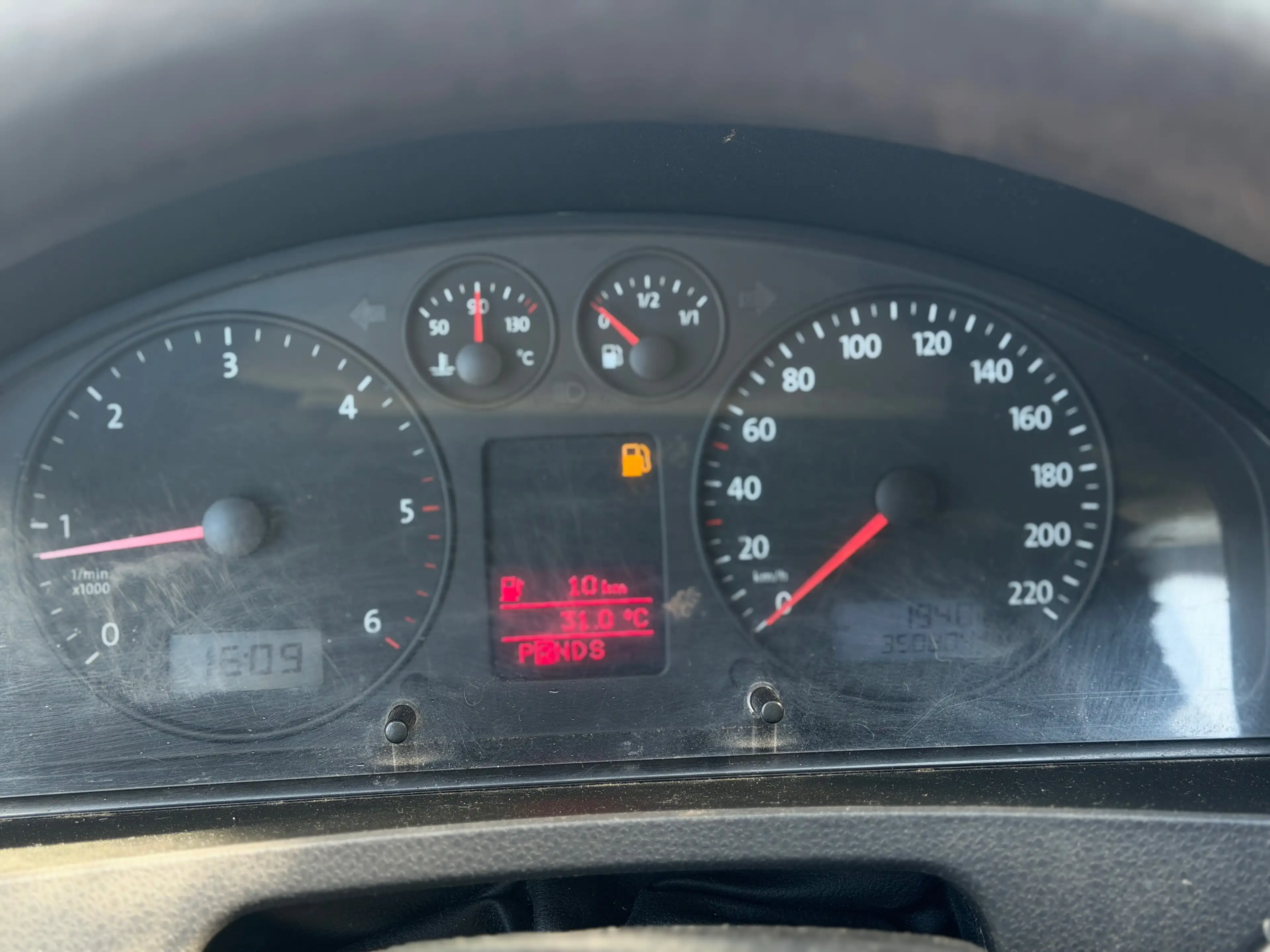 Volkswagen Transporter 2.5 TDi — photo 12