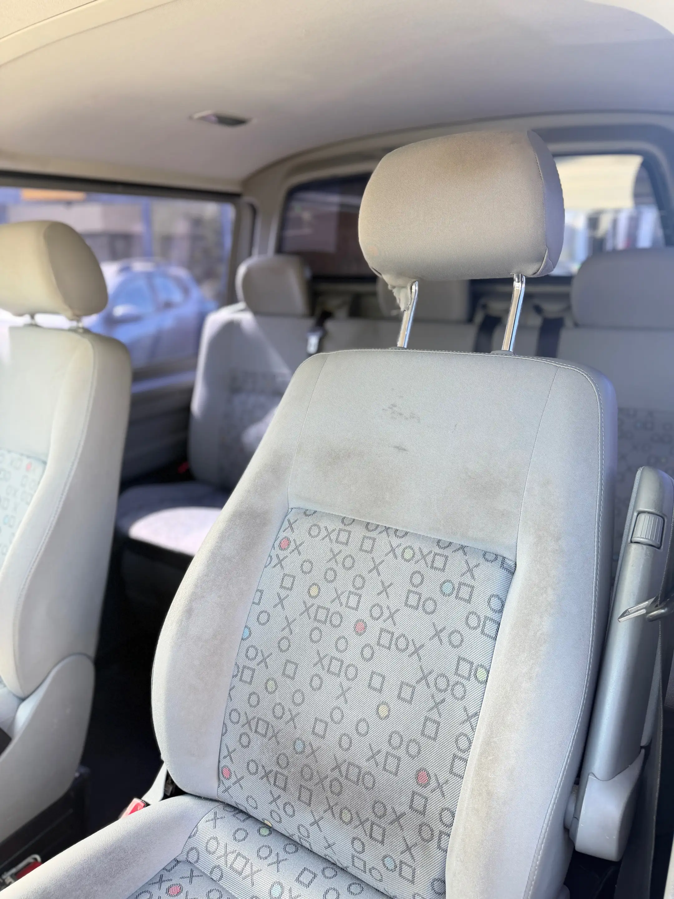 Volkswagen Transporter 2.5 TDi — photo 11