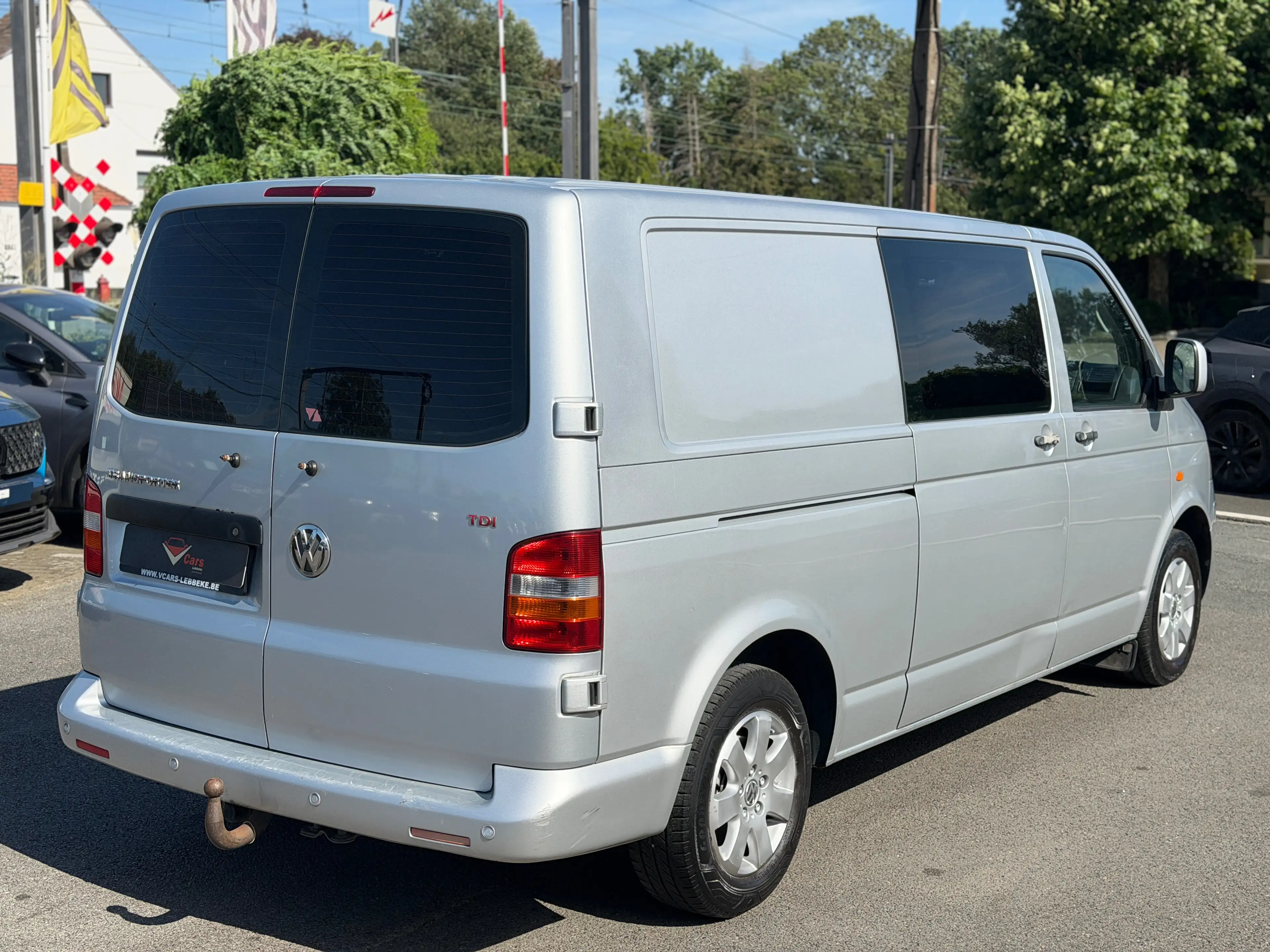 Volkswagen Transporter 2.5 TDi — photo 3