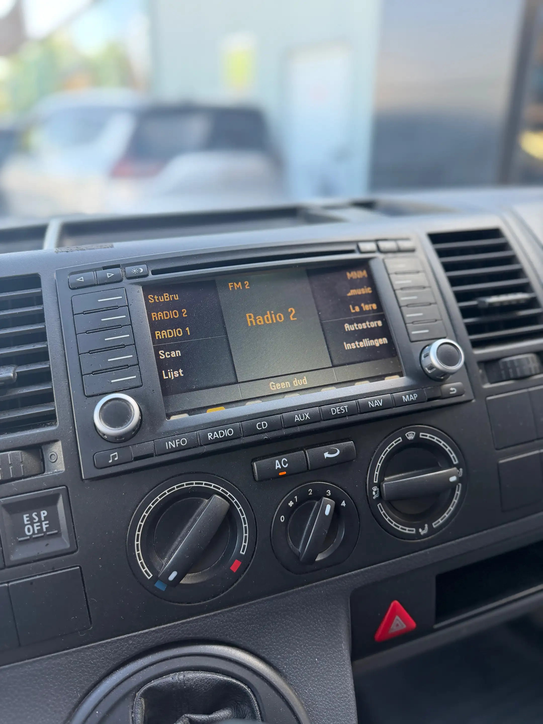 Volkswagen Transporter 2.5 TDi — photo 13
