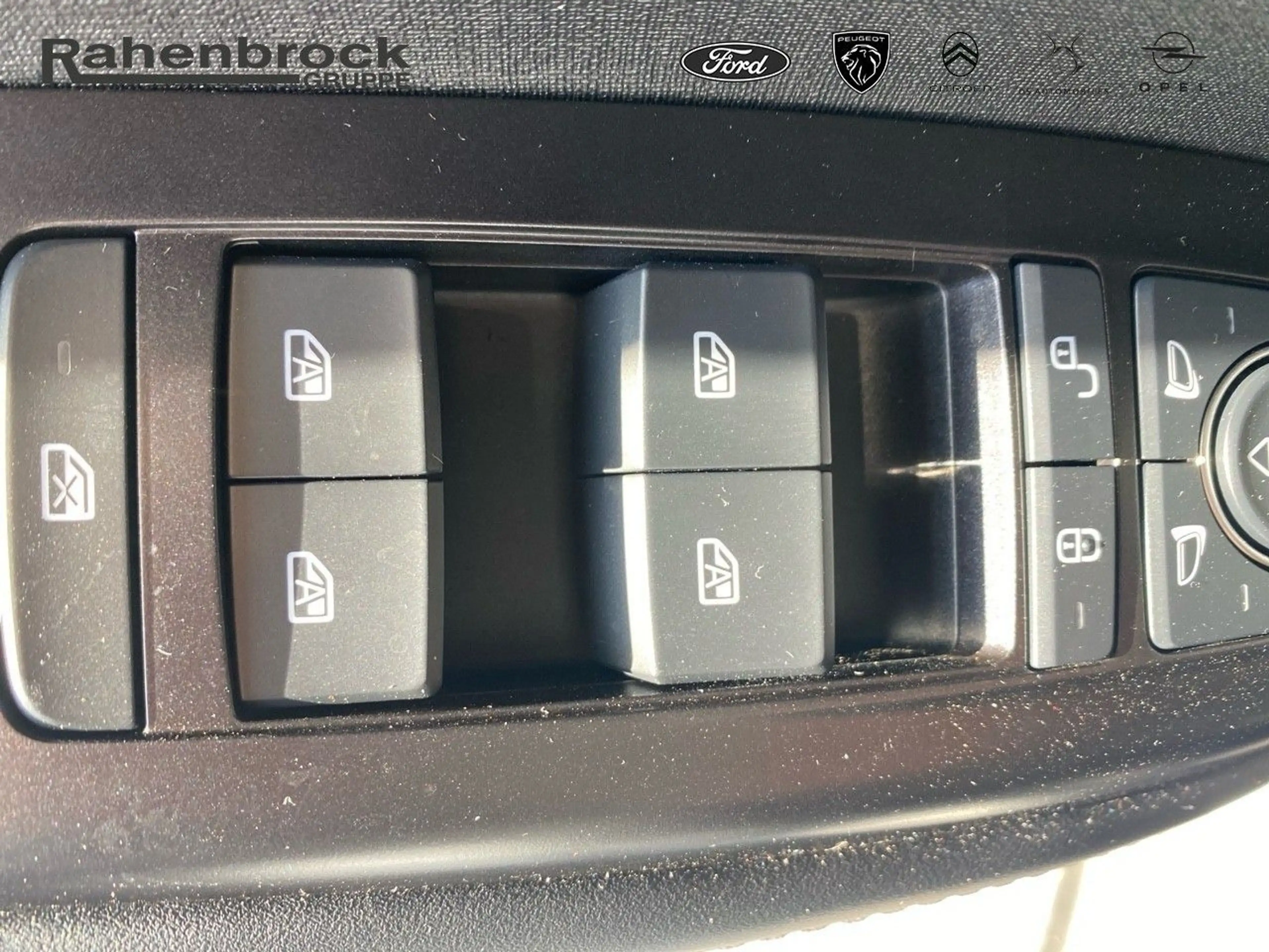 BYD Dolphin Comfort 60kWh Kamera Navi — photo 12