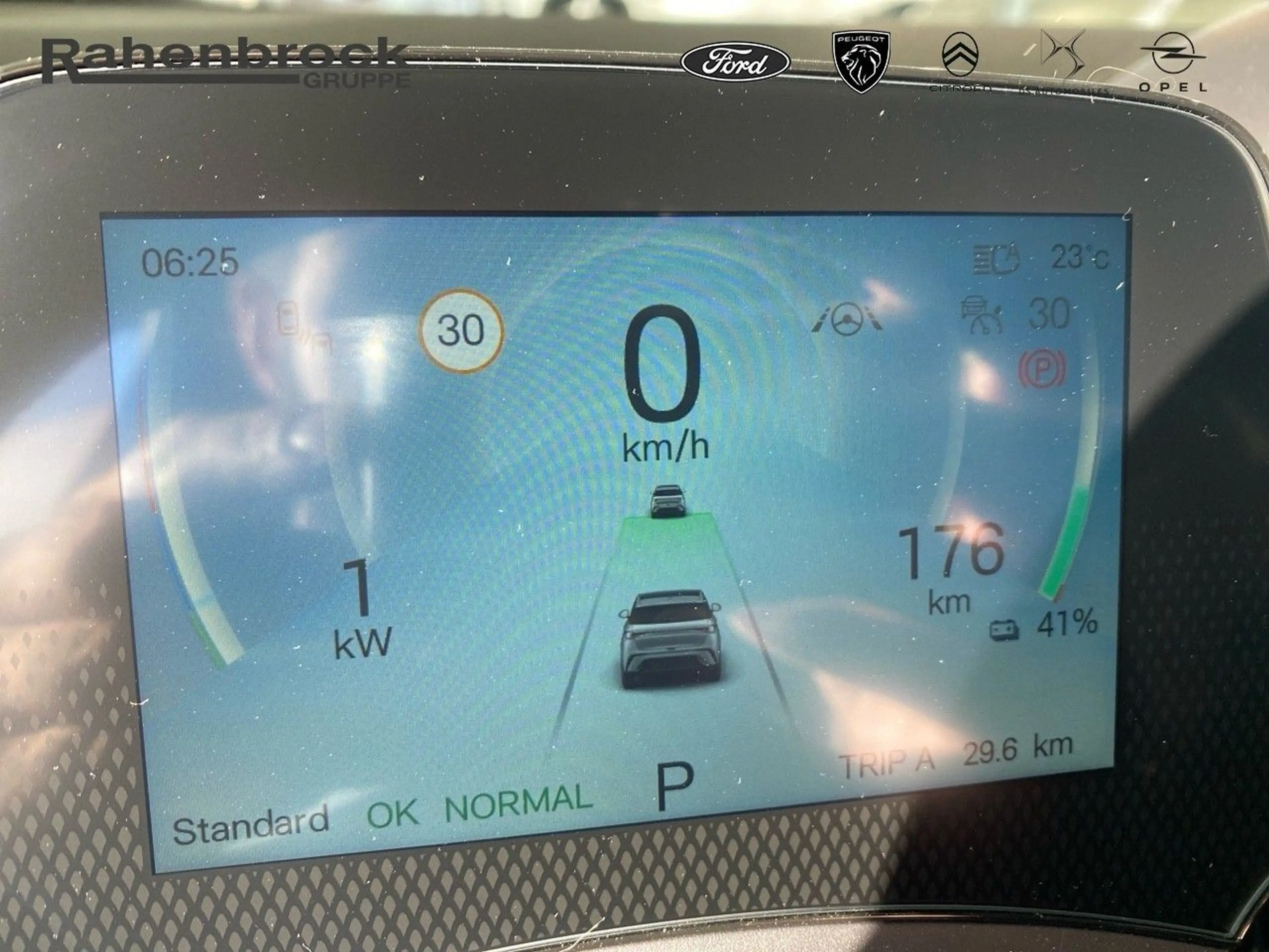 BYD Dolphin Comfort 60kWh Kamera Navi — photo 15