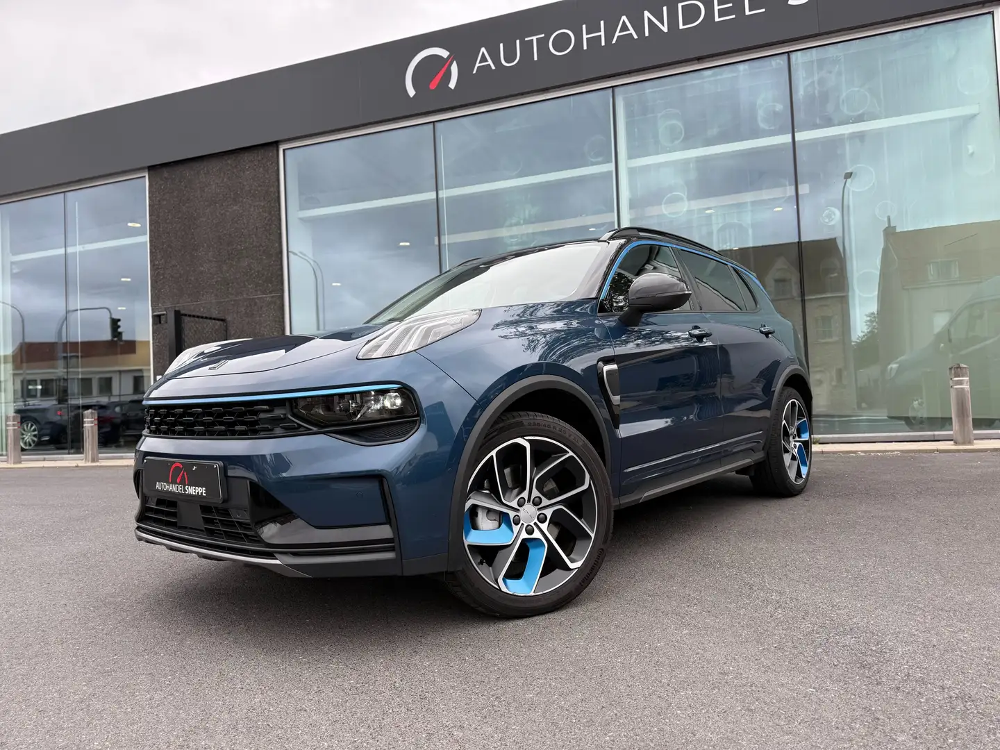 Lynk & Co 01 01 PHEV // Pano // Full Blau - 2