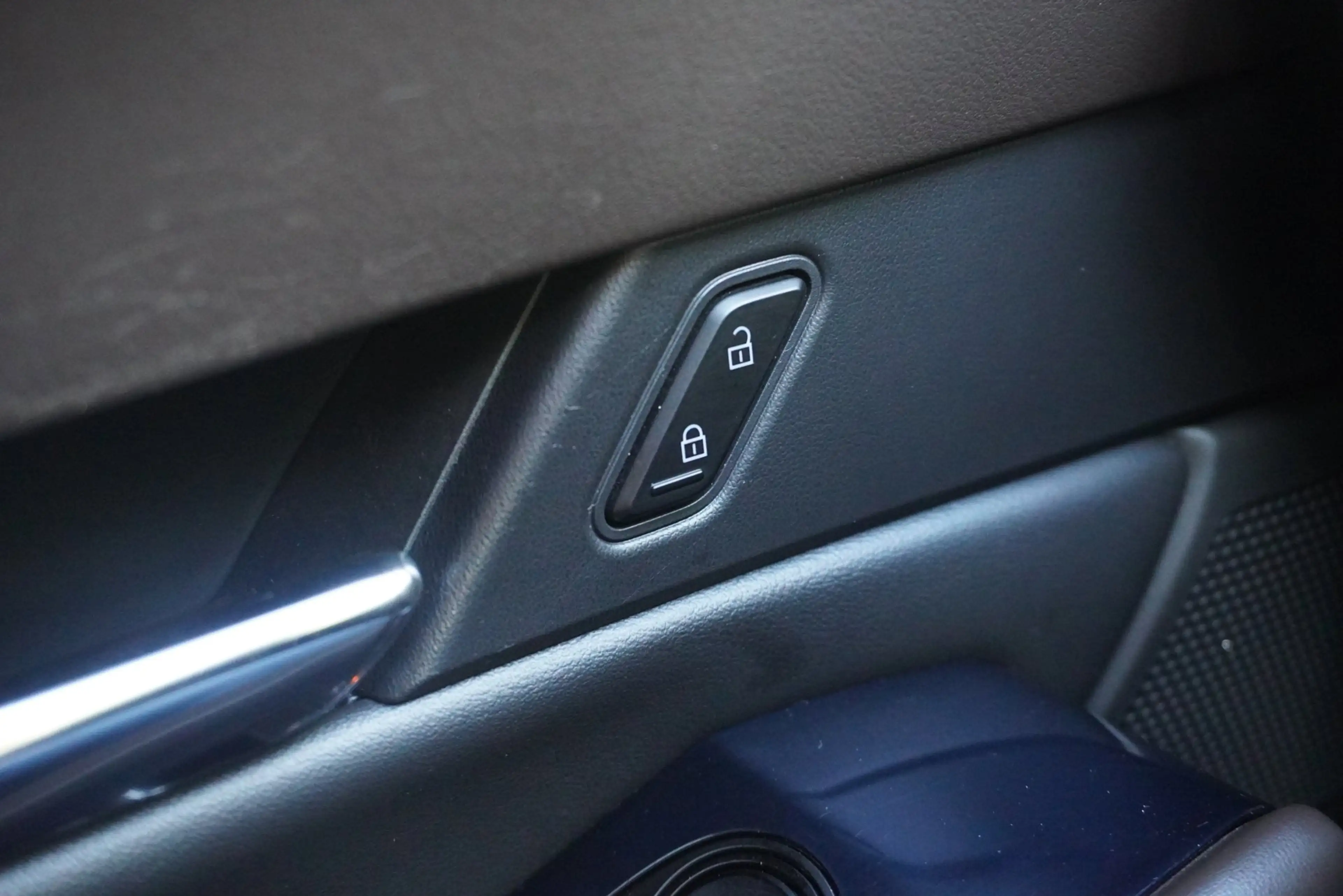 Mazda CX-30 2.0 e-SkyActiv-X M Hybrid Comfort Climate Control/ — photo 12