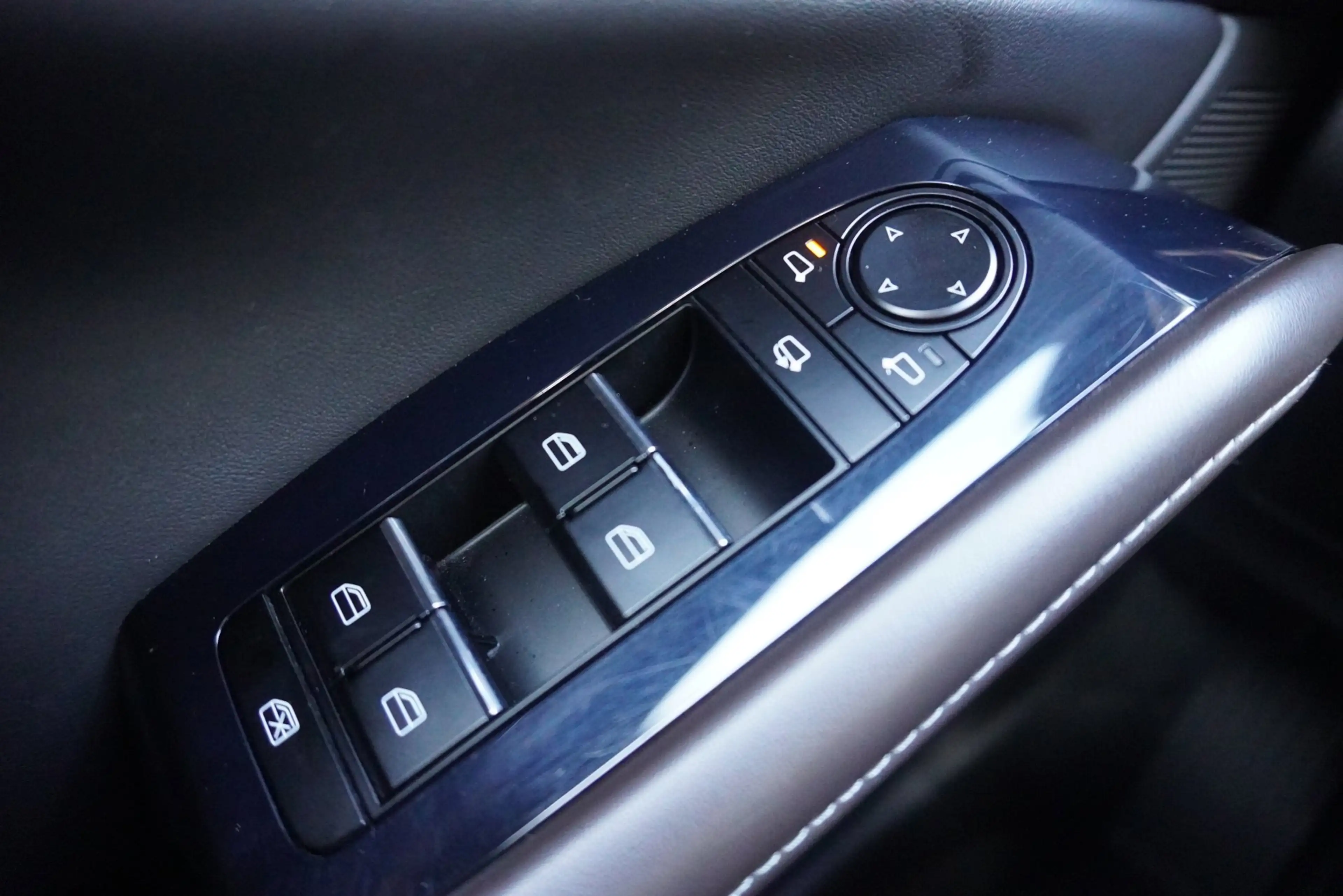 Mazda CX-30 2.0 e-SkyActiv-X M Hybrid Comfort Climate Control/ — photo 11
