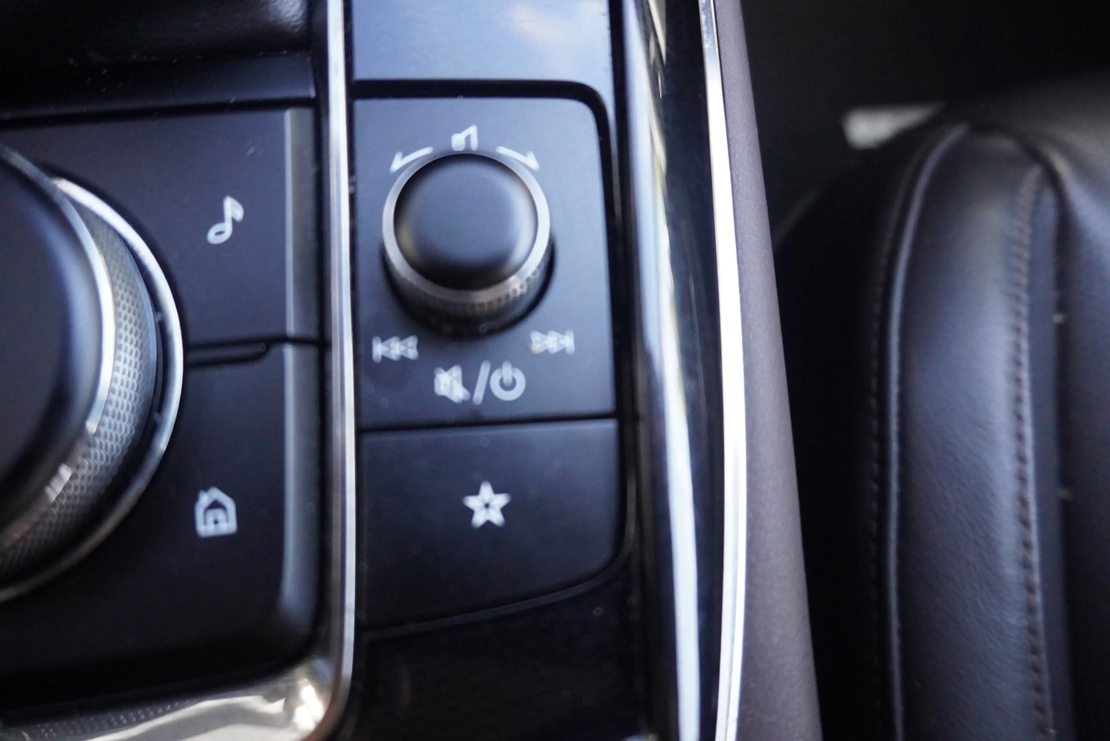 Mazda CX-30 2.0 e-SkyActiv-X M Hybrid Comfort Climate Control/ — photo 27