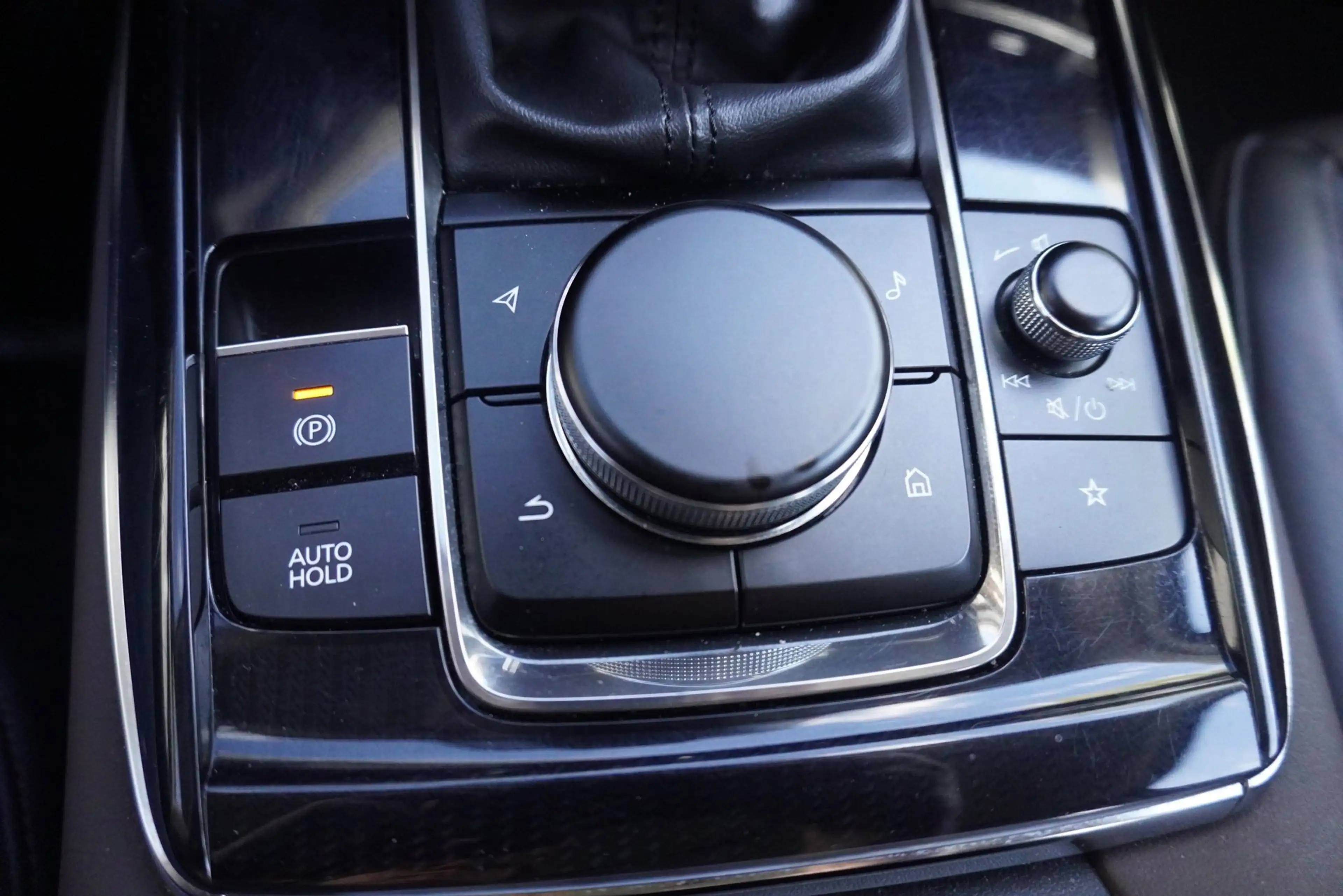 Mazda CX-30 2.0 e-SkyActiv-X M Hybrid Comfort Climate Control/ — photo 24