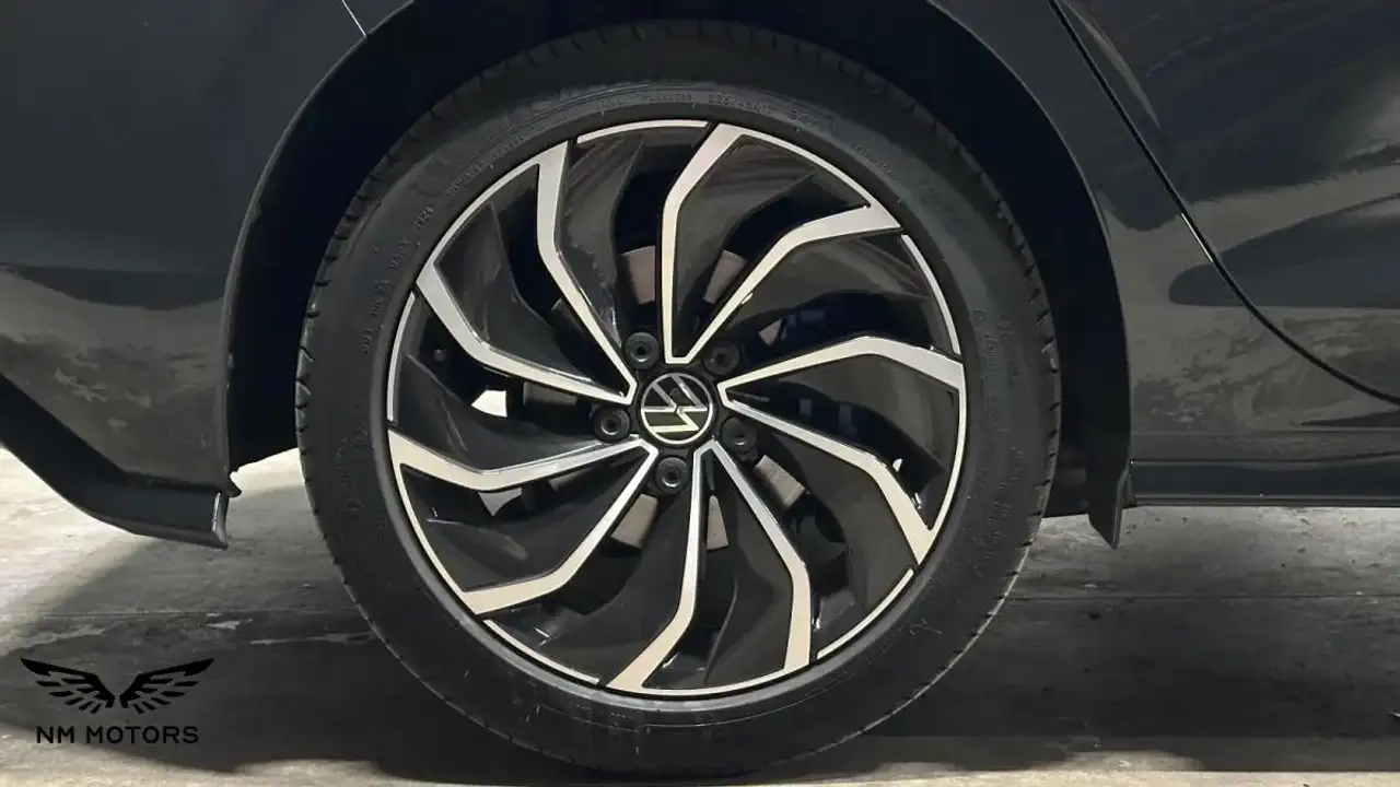 Volkswagen Golf Standard Model — photo 9