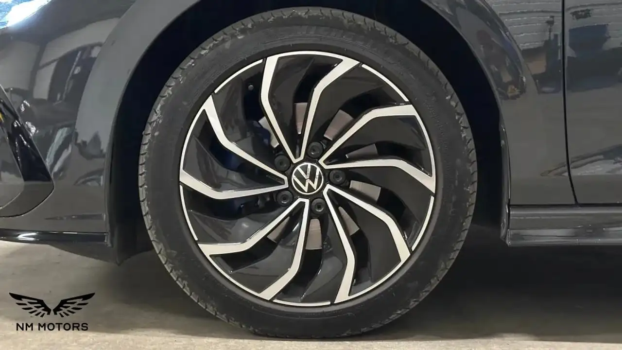 Volkswagen Golf Standard Model — photo 7