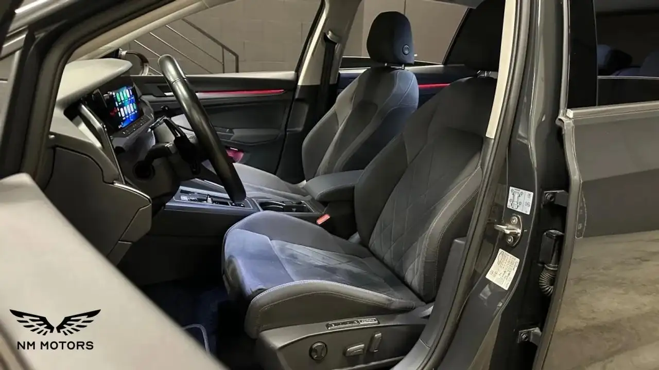 Volkswagen Golf Standard Model — photo 11
